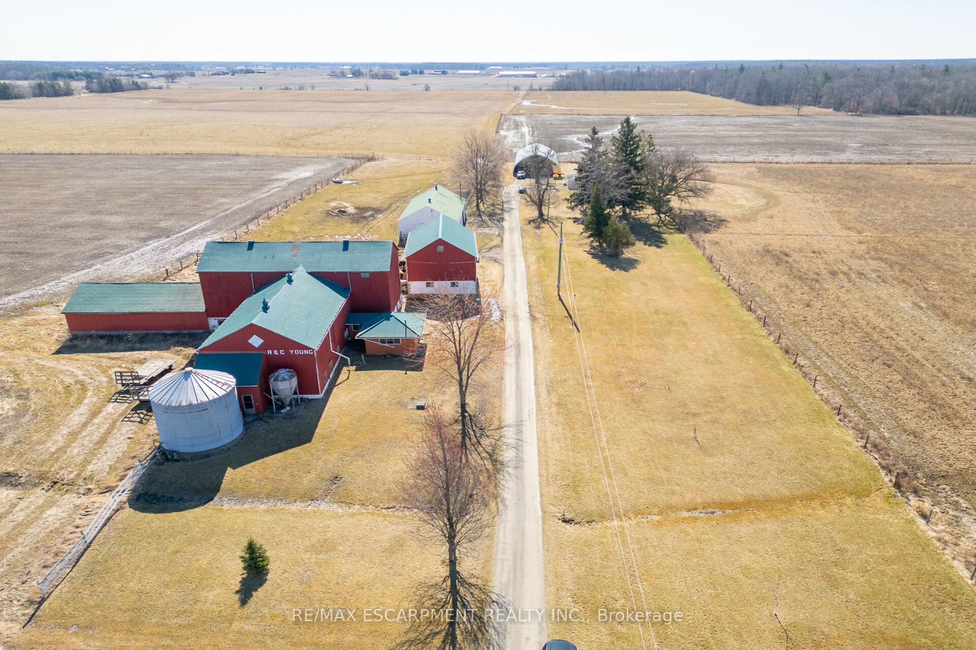 Photo 25 of 3412 Young Road, Haldimand — HOMEH