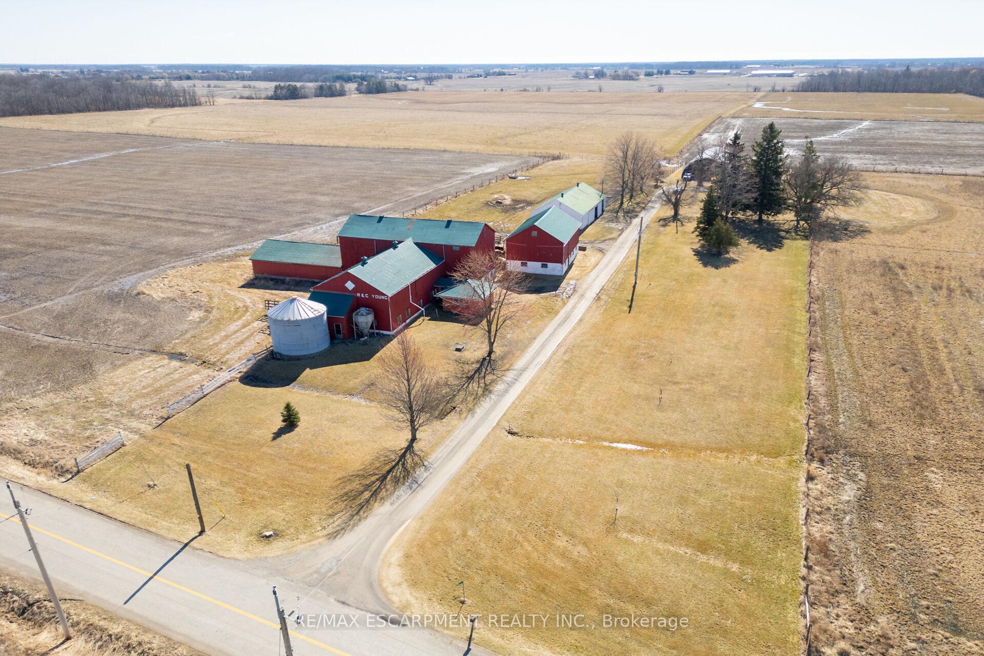Photo 22 of 3412 Young Road, Haldimand — HOMEH