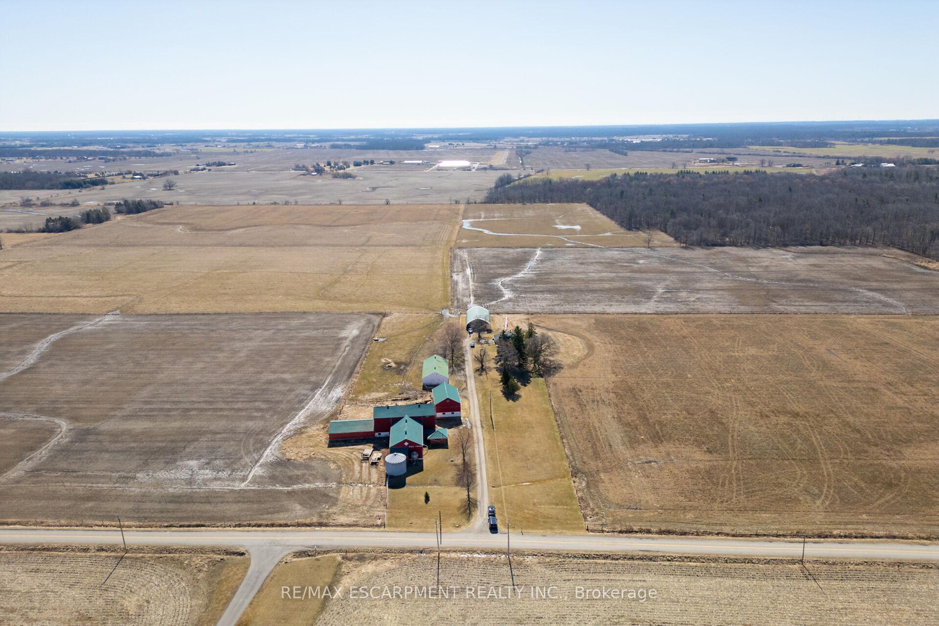 Photo 35 of 3412 Young Road, Haldimand — HOMEH