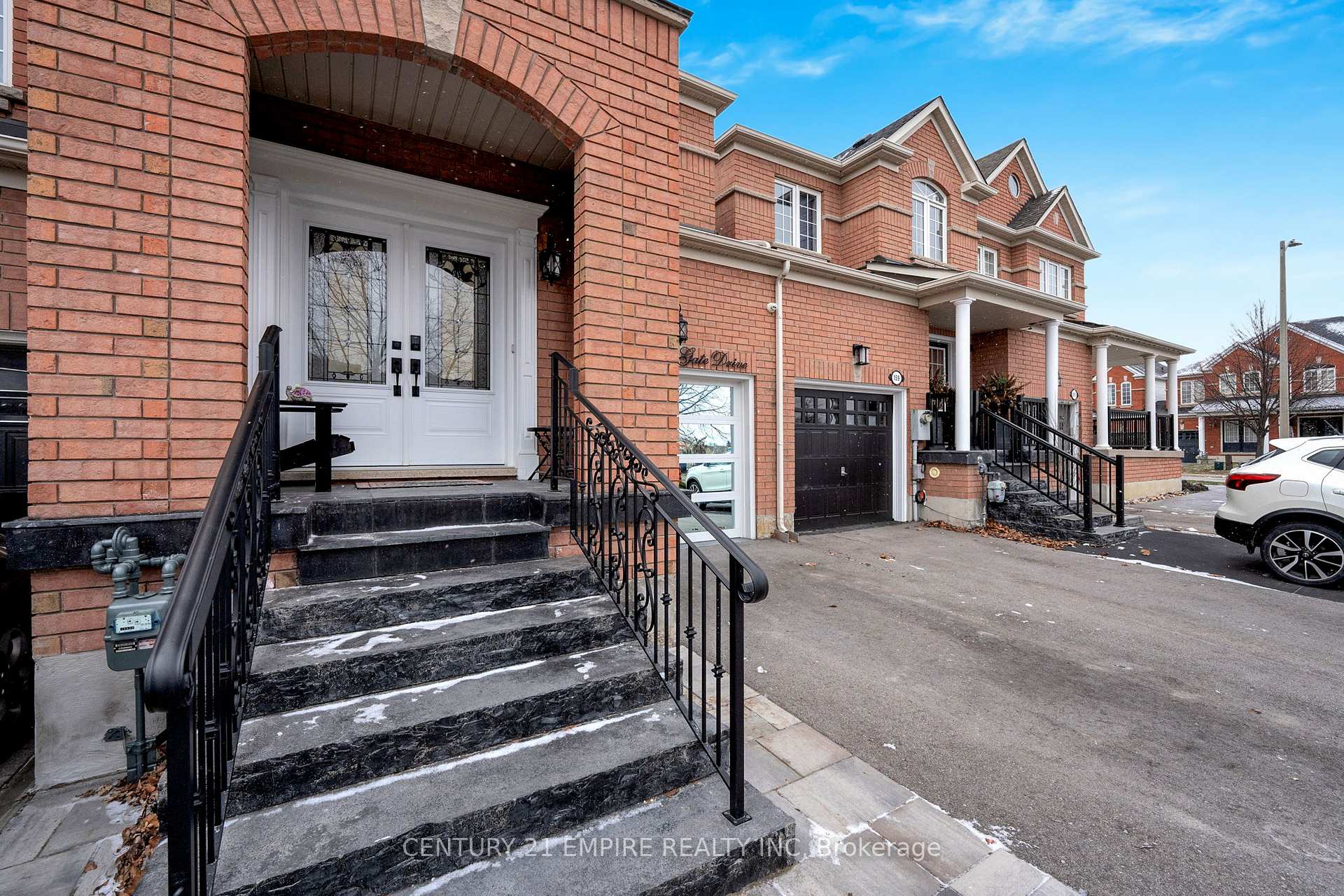 Photo 14 of 157 Venice Gate Drive, Vaughan, Vellore Village — HOMEH