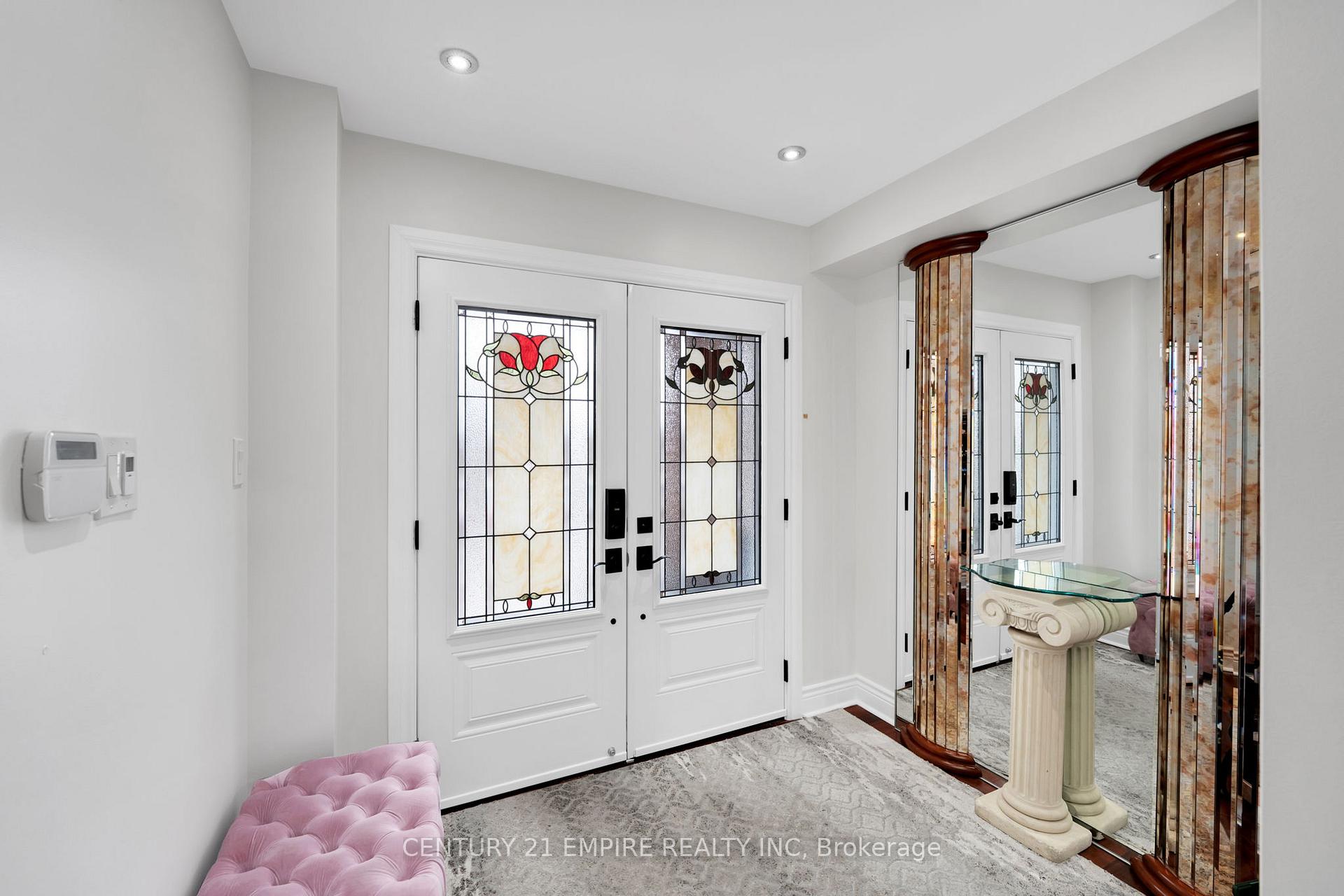 Photo 11 of 157 Venice Gate Drive, Vaughan, Vellore Village — HOMEH