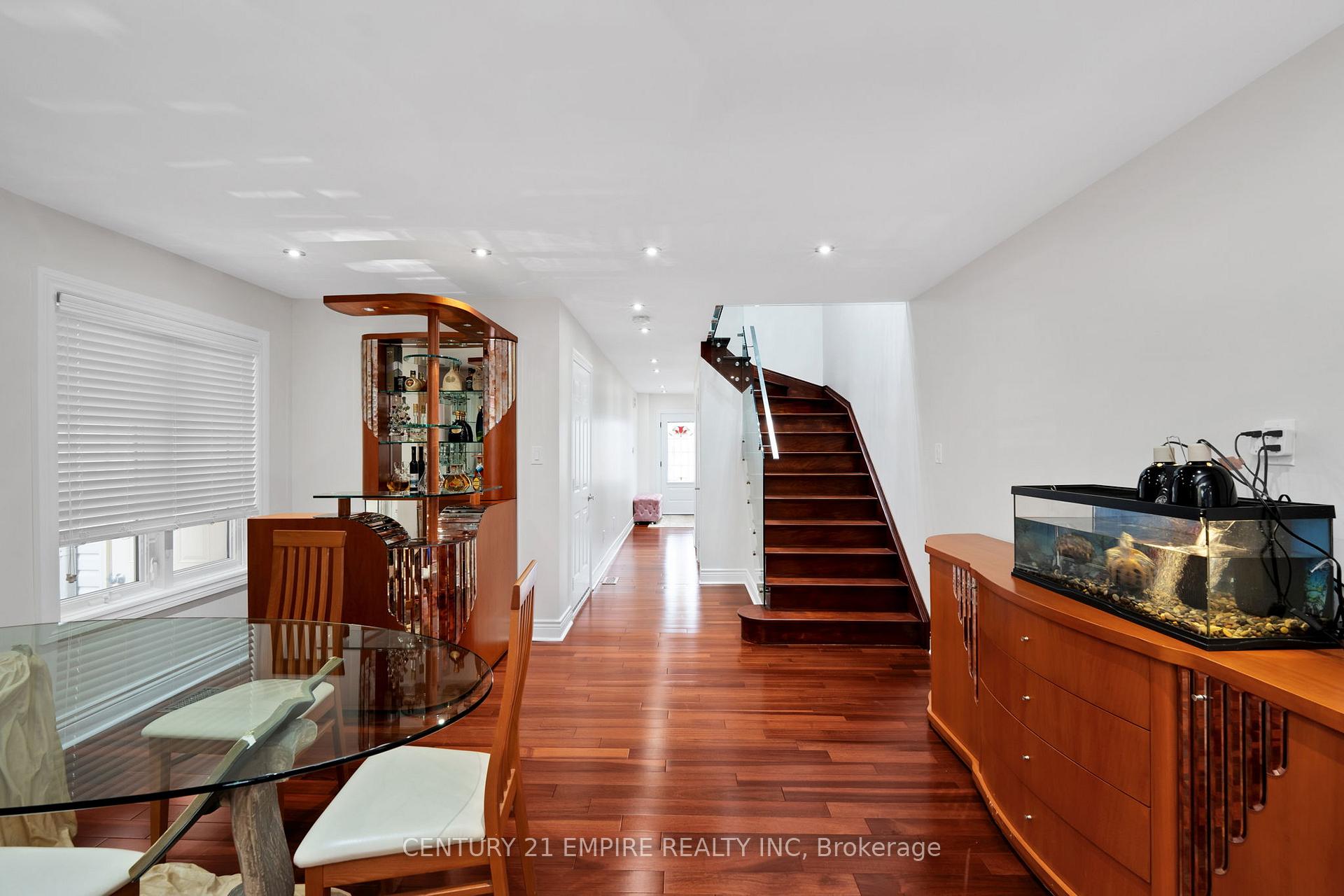 Photo 20 of 157 Venice Gate Drive, Vaughan, Vellore Village — HOMEH
