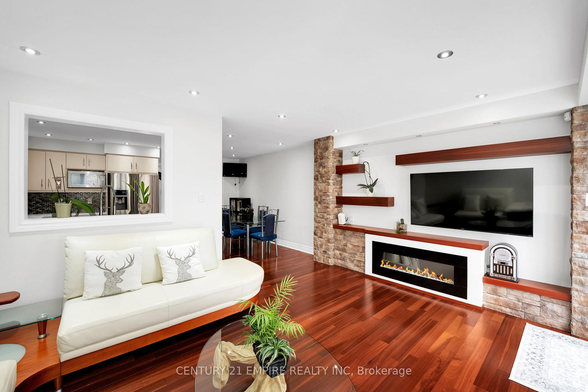 Photo 24 of 157 Venice Gate Drive, Vaughan, Vellore Village — HOMEH