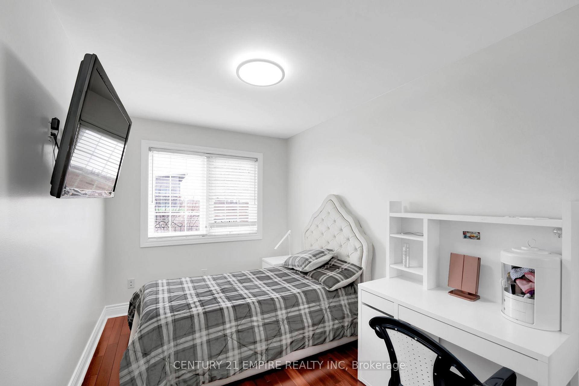 Photo 9 of 157 Venice Gate Drive, Vaughan, Vellore Village — HOMEH
