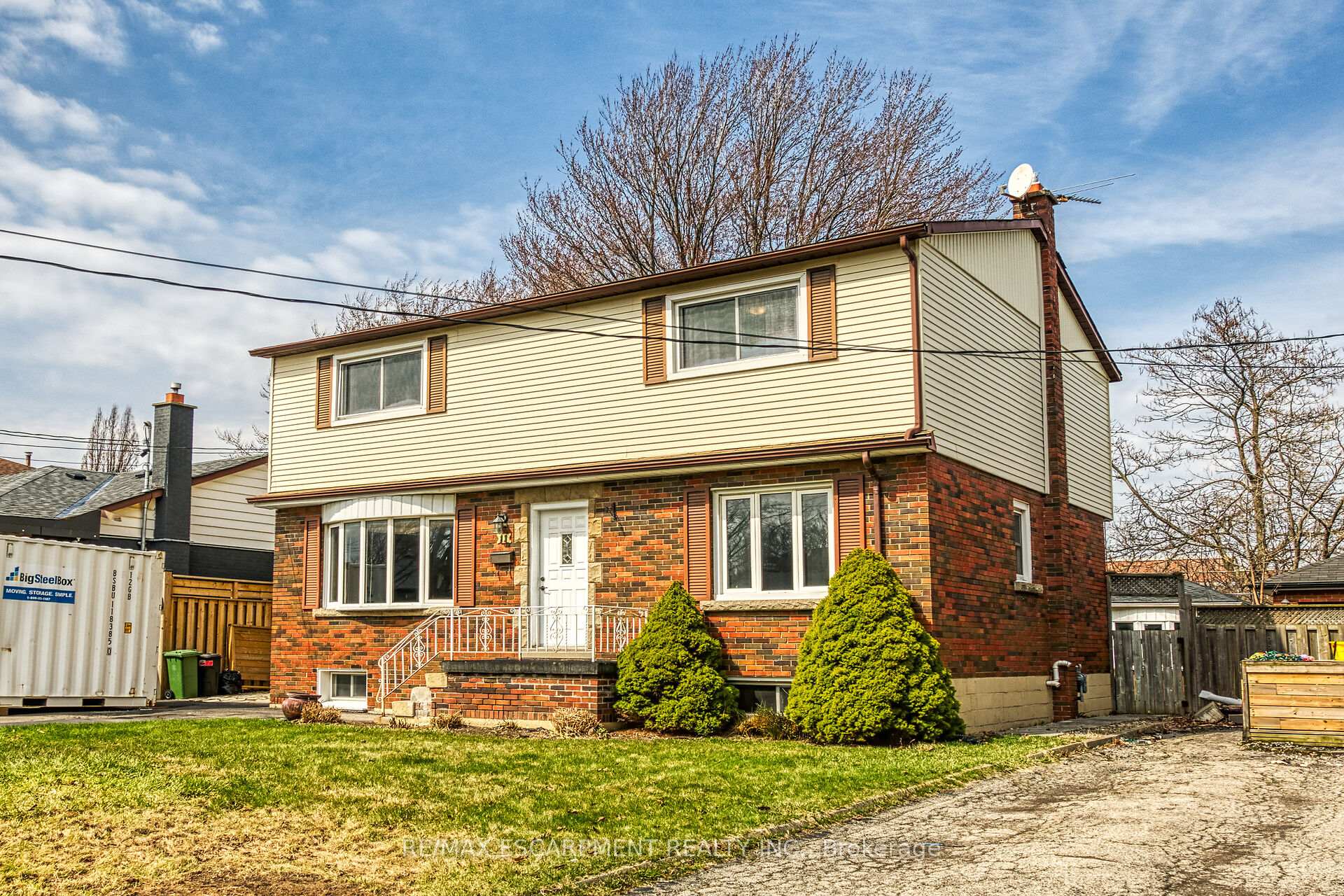 Photo 19 of 11 Sheridan Drive, Hamilton, Hill Park — HOMEH
