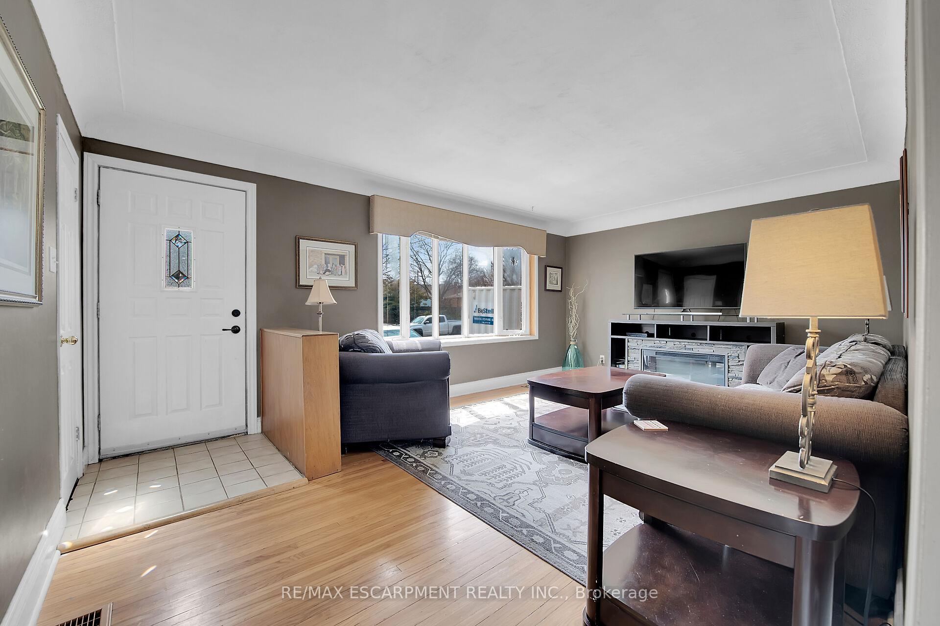 Photo 22 of 11 Sheridan Drive, Hamilton, Hill Park — HOMEH