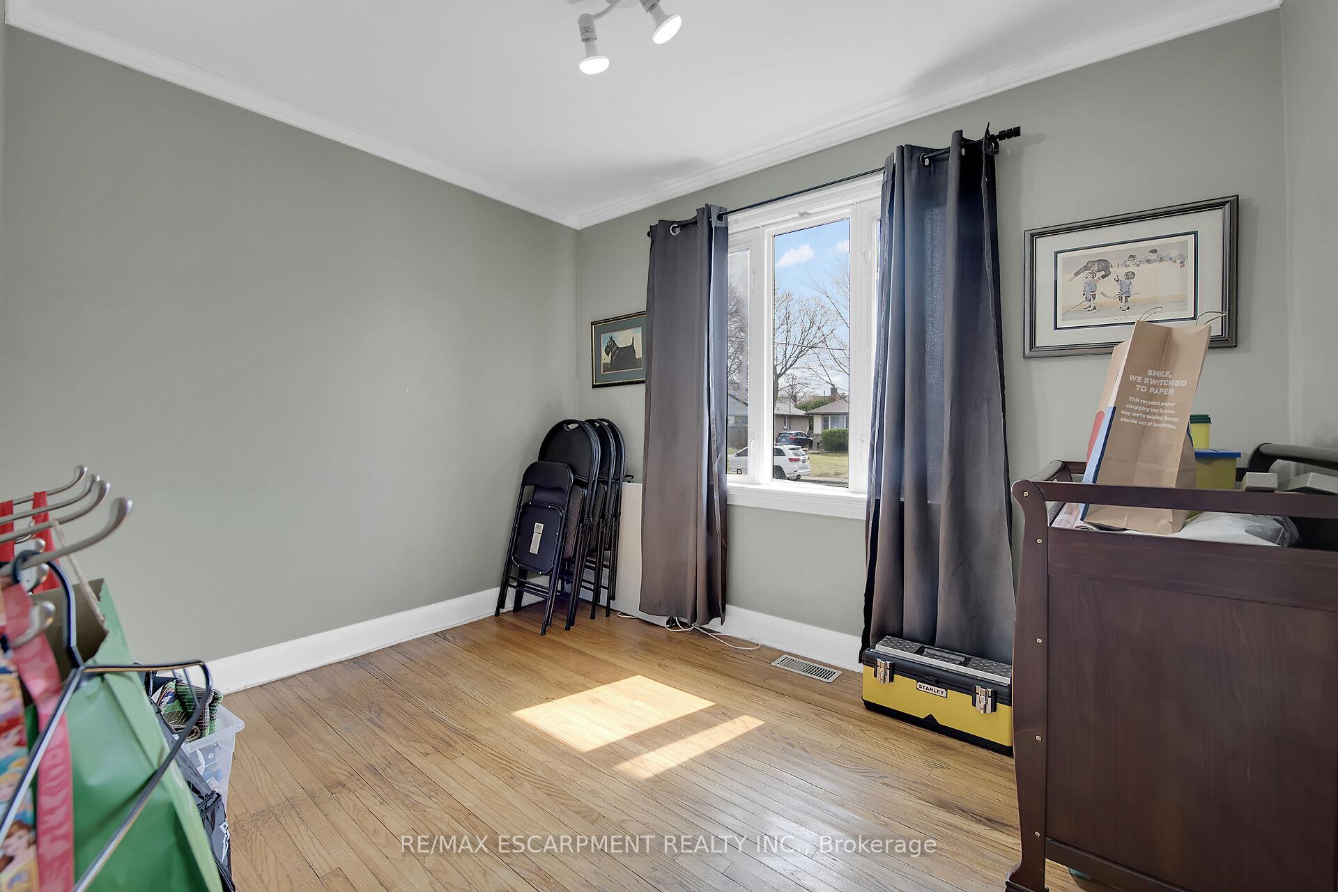 Photo 25 of 11 Sheridan Drive, Hamilton, Hill Park — HOMEH