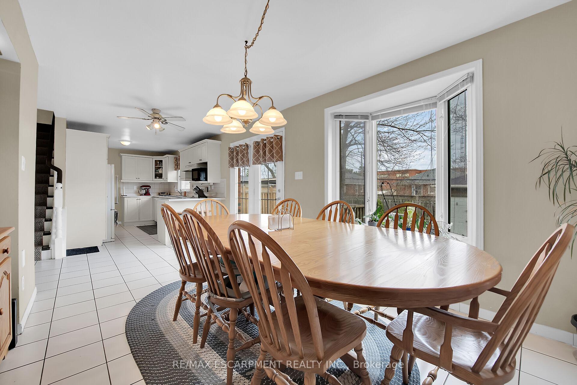 Photo 11 of 11 Sheridan Drive, Hamilton, Hill Park — HOMEH