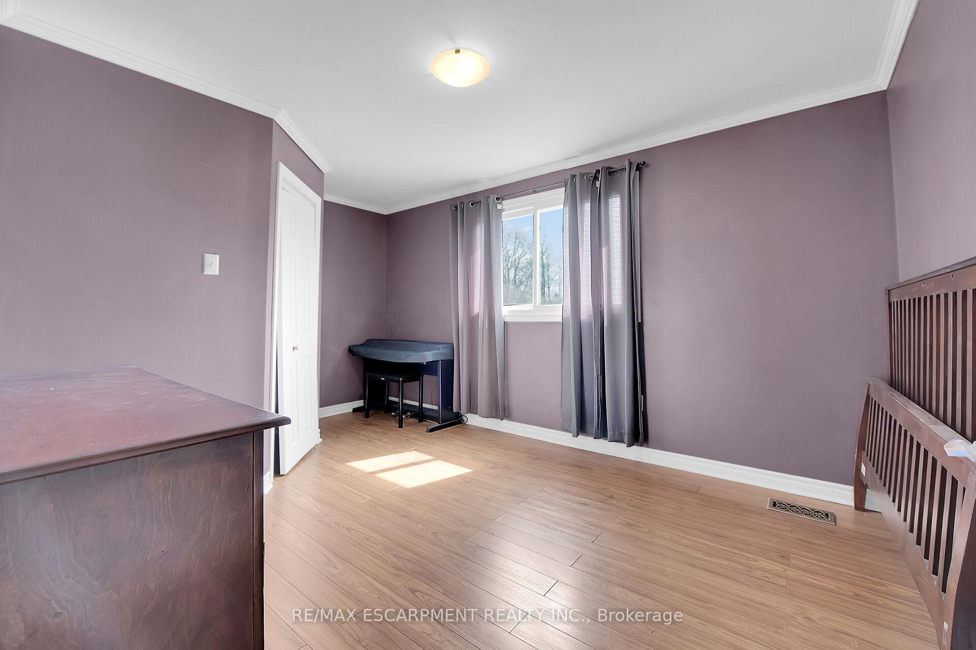 Photo 26 of 11 Sheridan Drive, Hamilton, Hill Park — HOMEH
