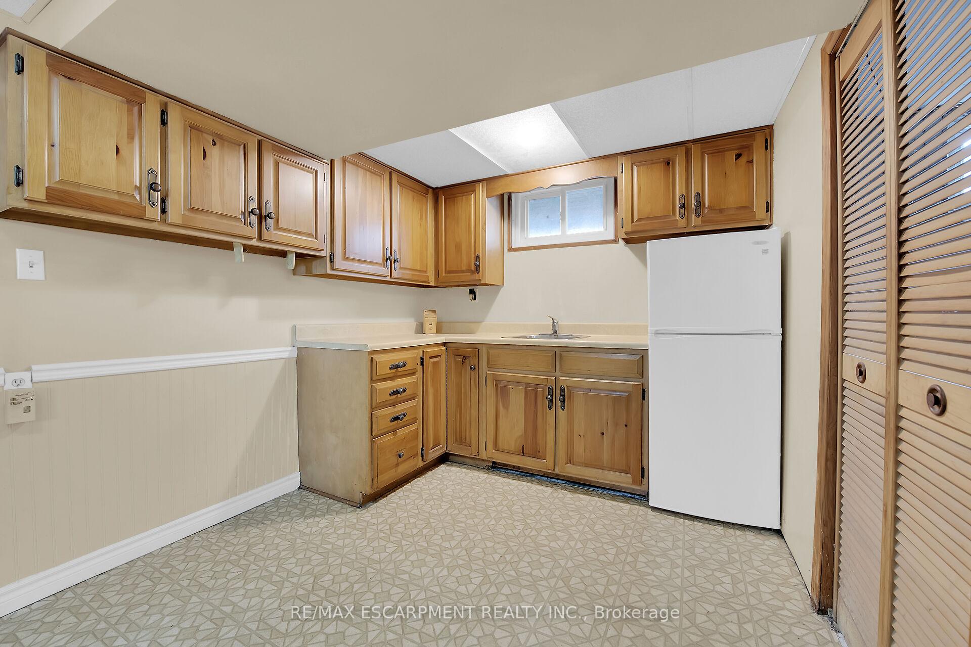 Photo 45 of 11 Sheridan Drive, Hamilton, Hill Park — HOMEH
