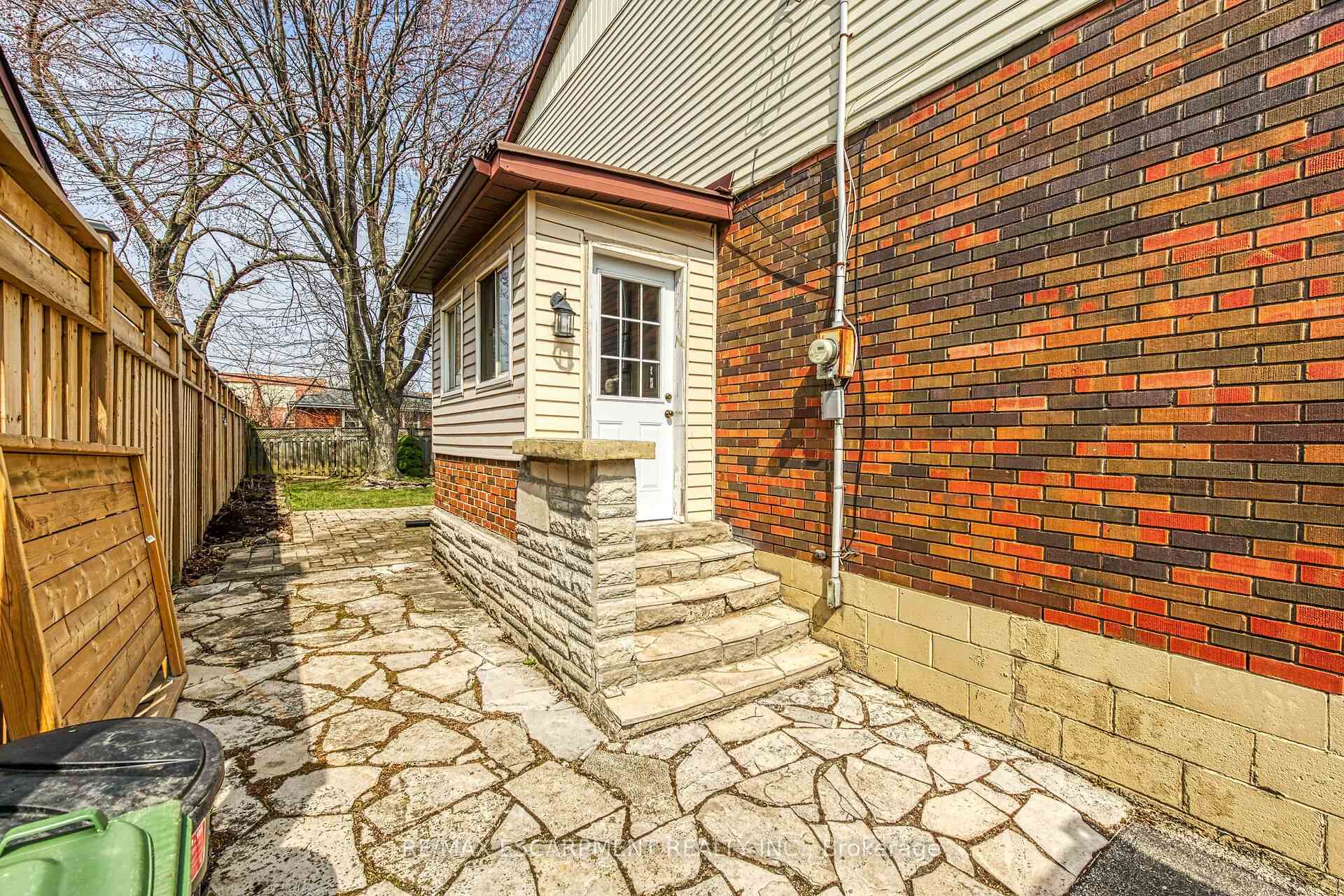Photo 47 of 11 Sheridan Drive, Hamilton, Hill Park — HOMEH