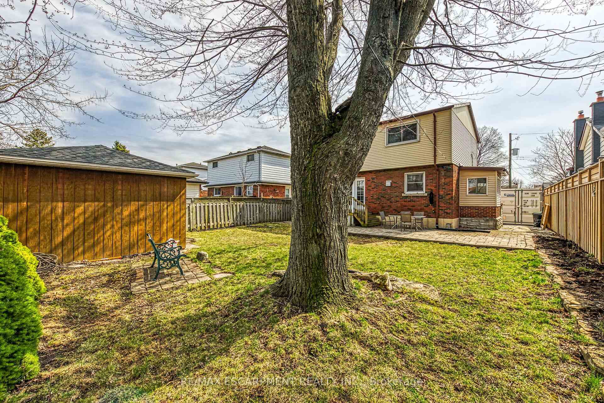 Photo 43 of 11 Sheridan Drive, Hamilton, Hill Park — HOMEH