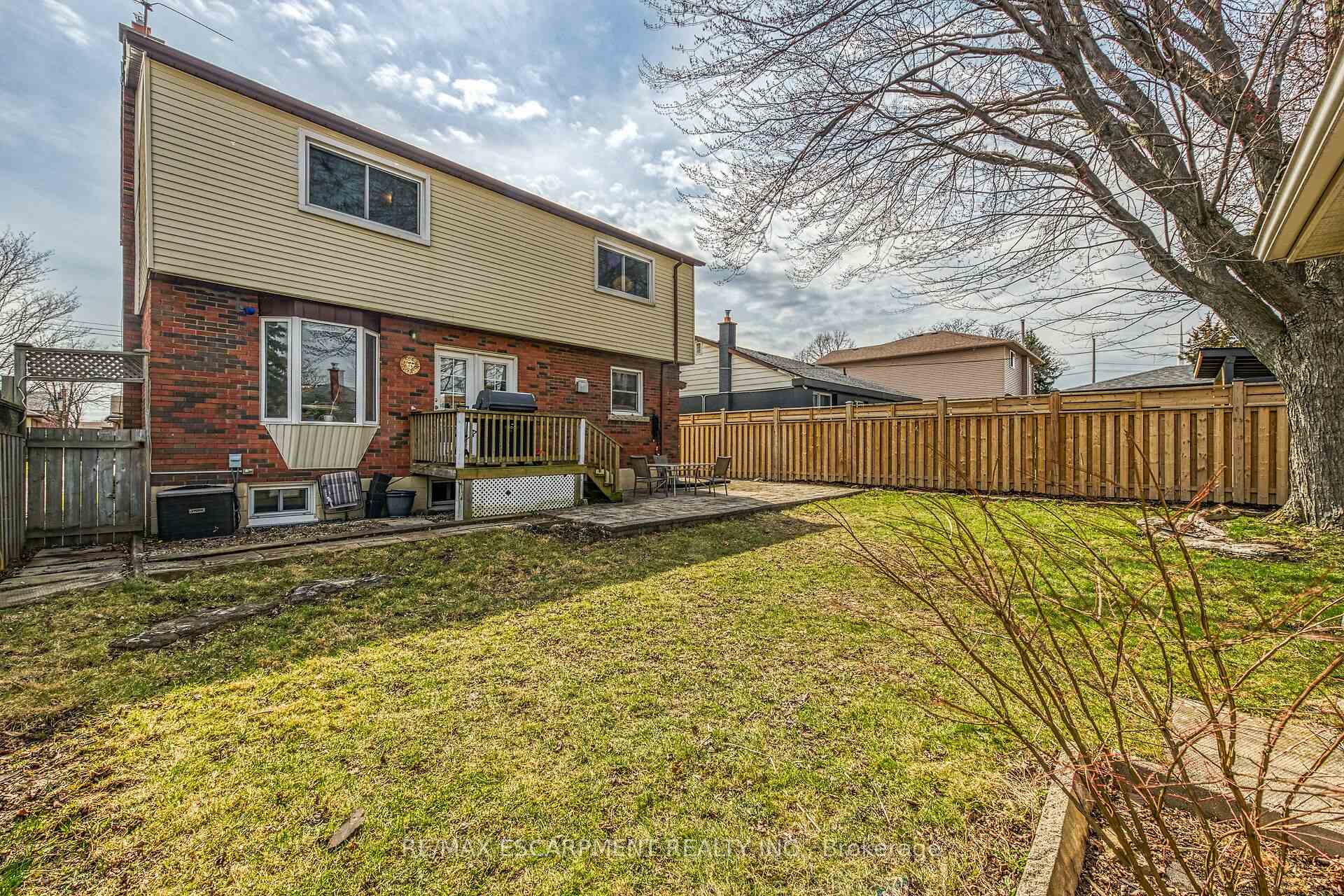 Photo 44 of 11 Sheridan Drive, Hamilton, Hill Park — HOMEH