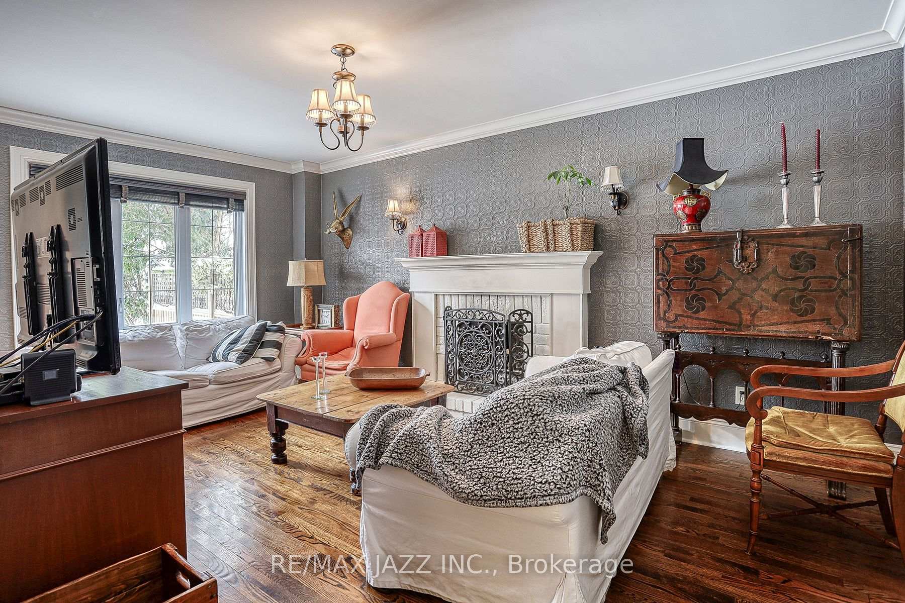 Photo 18 of 8 Irwin Drive, Whitby, Downtown Whitby — HOMEH