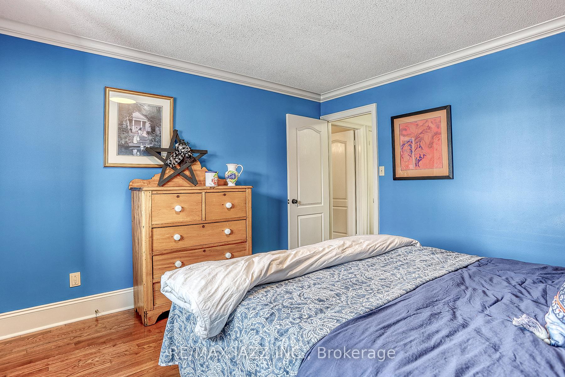 Photo 31 of 8 Irwin Drive, Whitby, Downtown Whitby — HOMEH