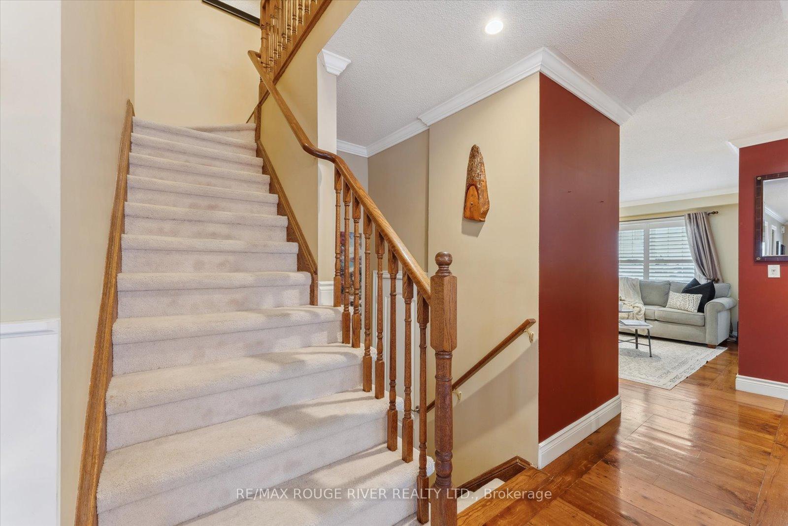 Photo 20 of 31 Barchester Crescent, Whitby, Brooklin — HOMEH