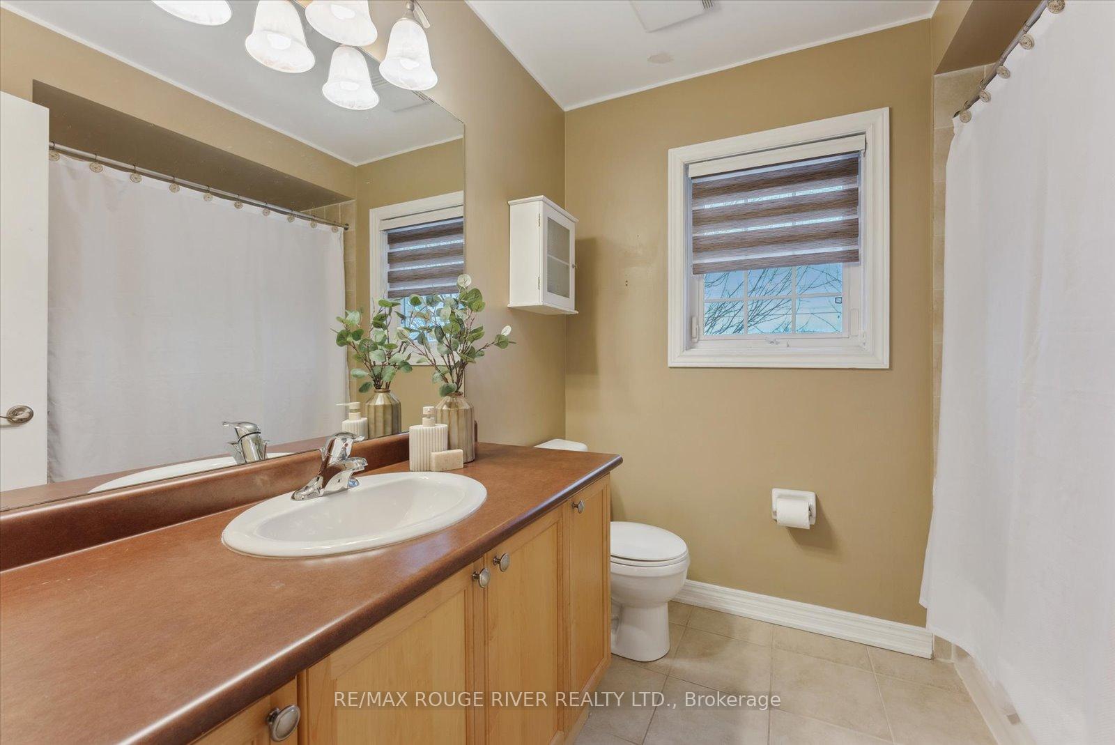 Photo 26 of 31 Barchester Crescent, Whitby, Brooklin — HOMEH