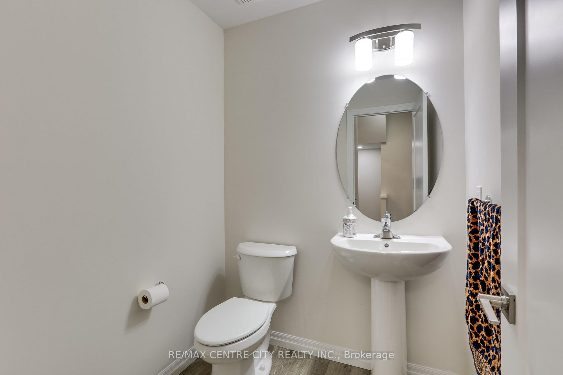 Photo 7 of 210 Renaissance Drive, St. Thomas — HOMEH