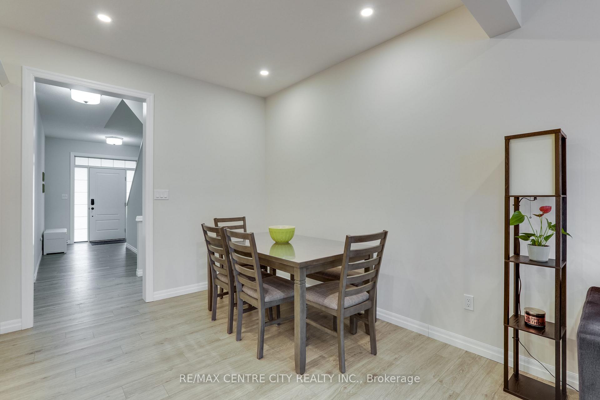 Photo 10 of 210 Renaissance Drive, St. Thomas — HOMEH