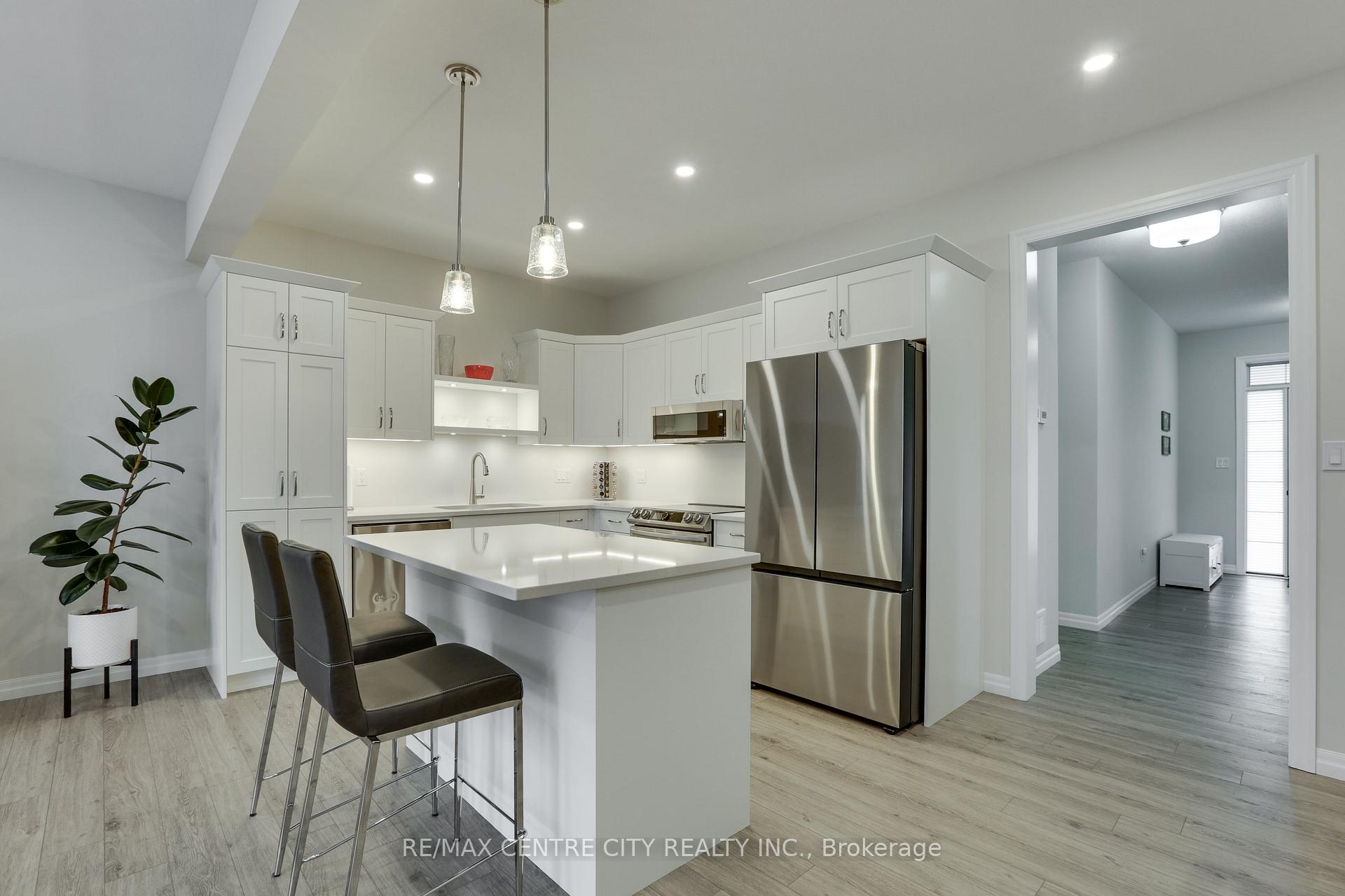 Photo 17 of 210 Renaissance Drive, St. Thomas — HOMEH