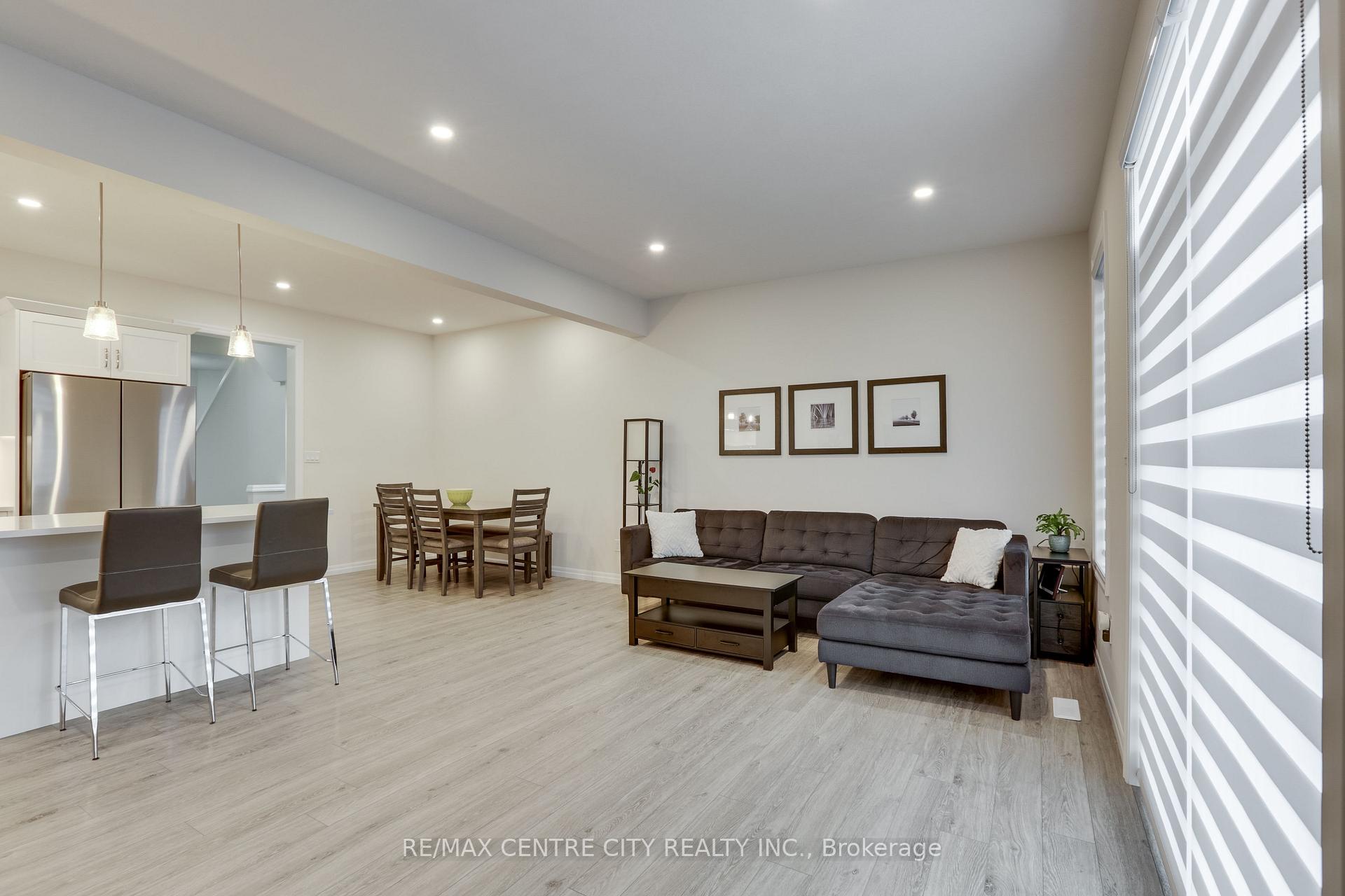 Photo 15 of 210 Renaissance Drive, St. Thomas — HOMEH