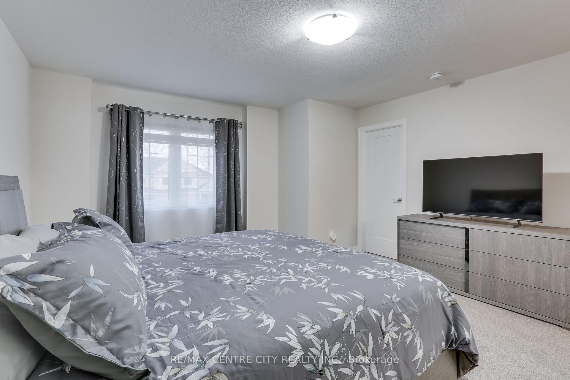 Photo 38 of 210 Renaissance Drive, St. Thomas — HOMEH