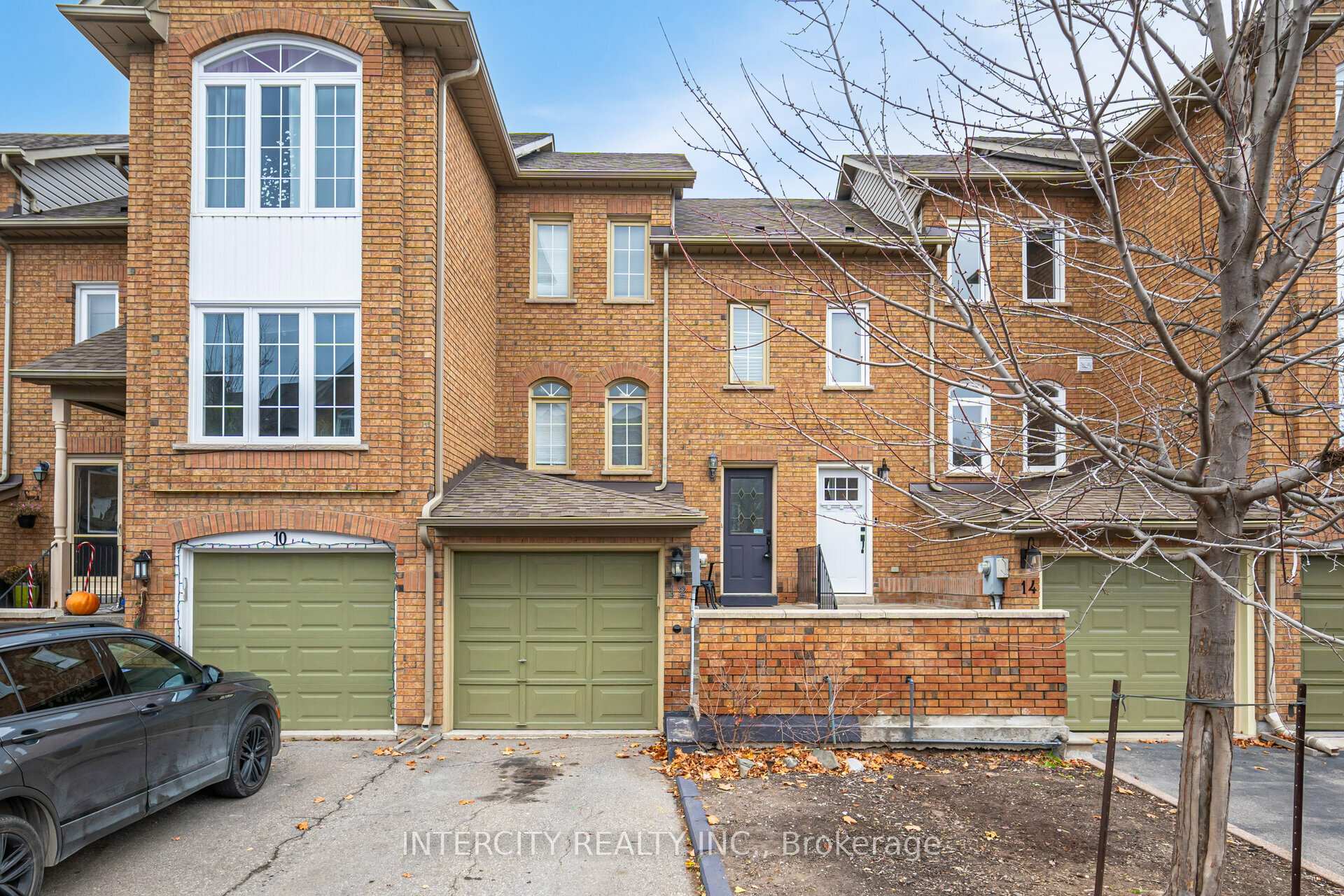 Front of Unit 6, 12 Larissa Court