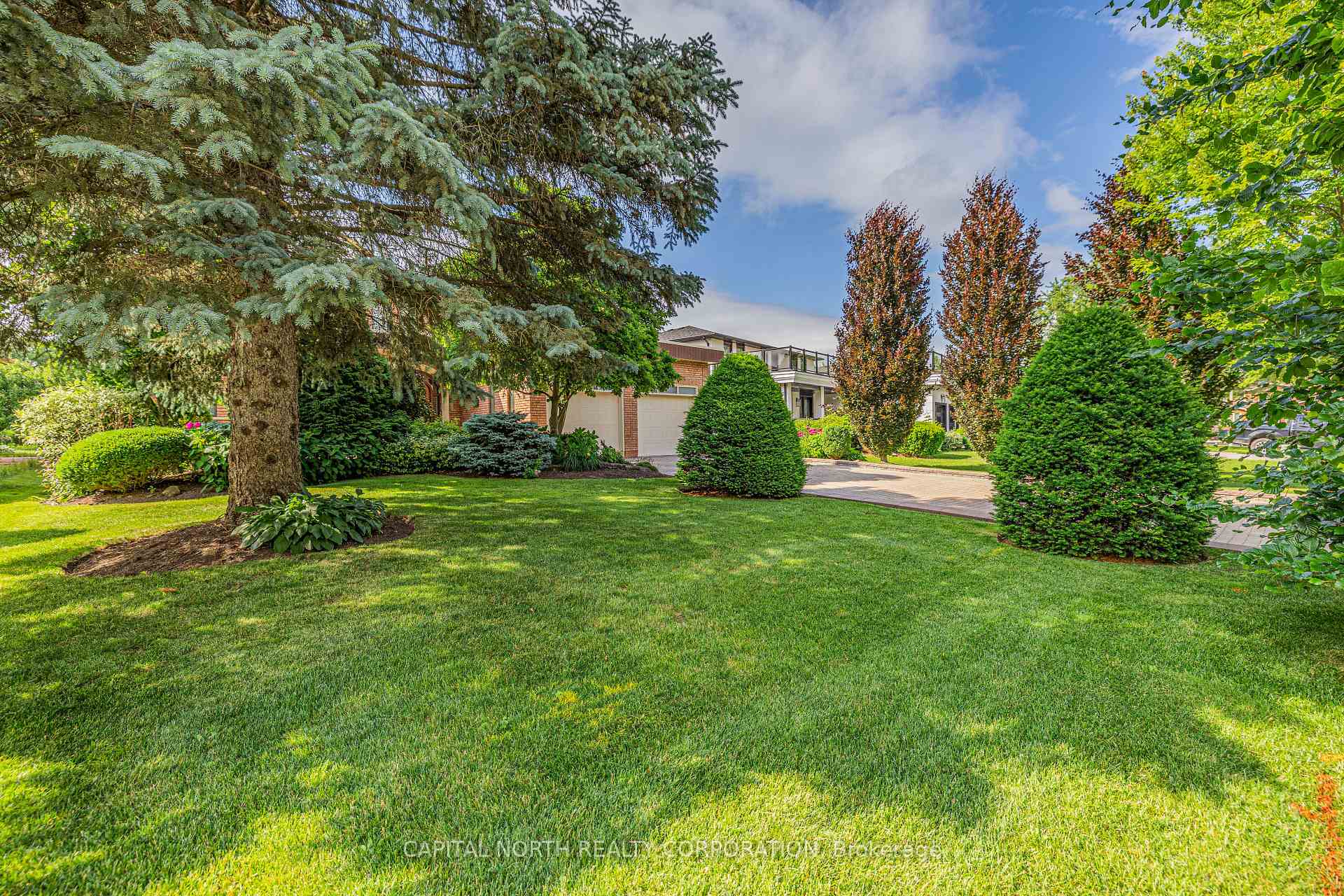 Photo 3 of 38 Queen Post Drive, Vaughan, East Woodbridge — HOMEH