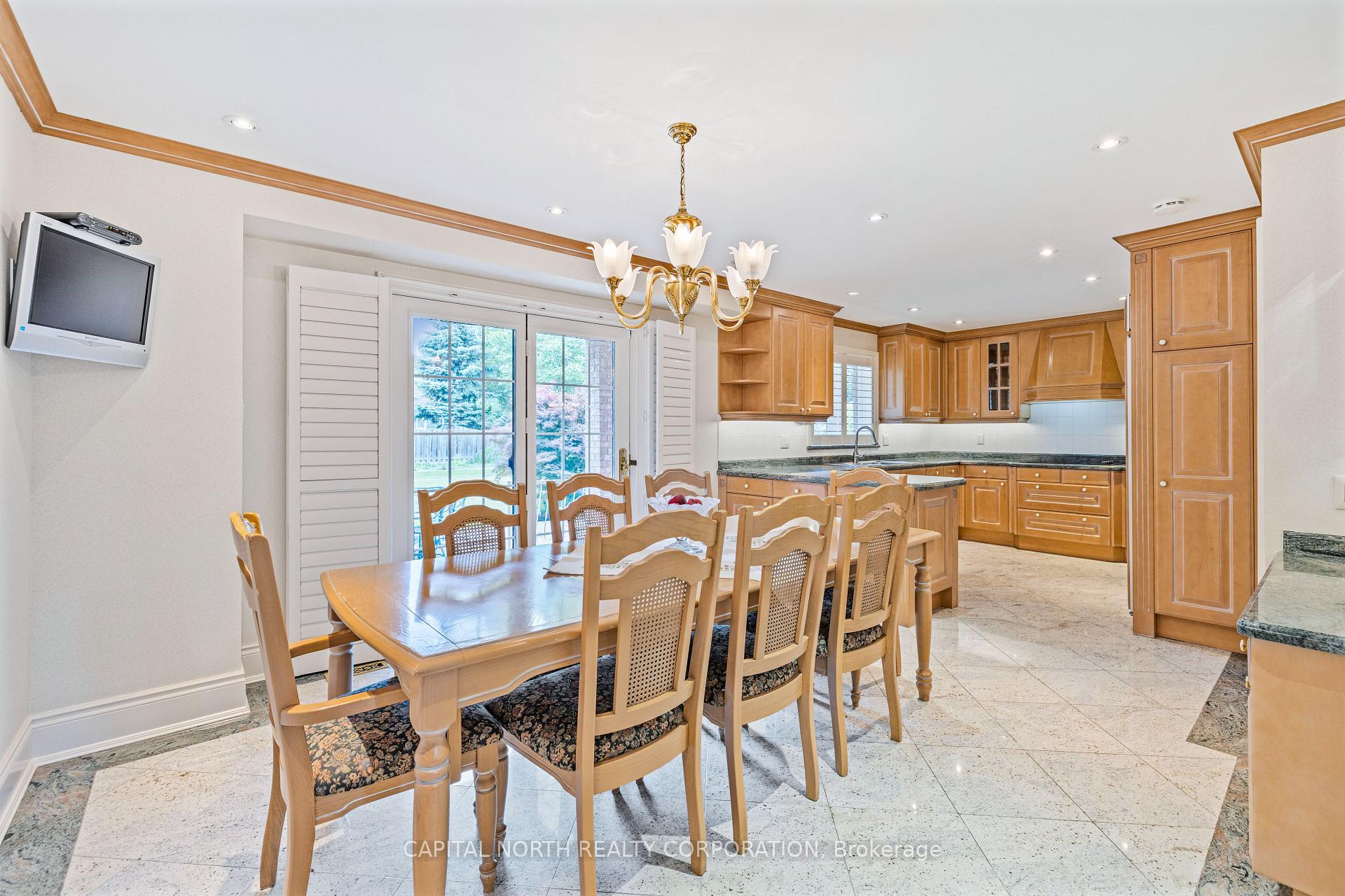 Photo 5 of 38 Queen Post Drive, Vaughan, East Woodbridge — HOMEH
