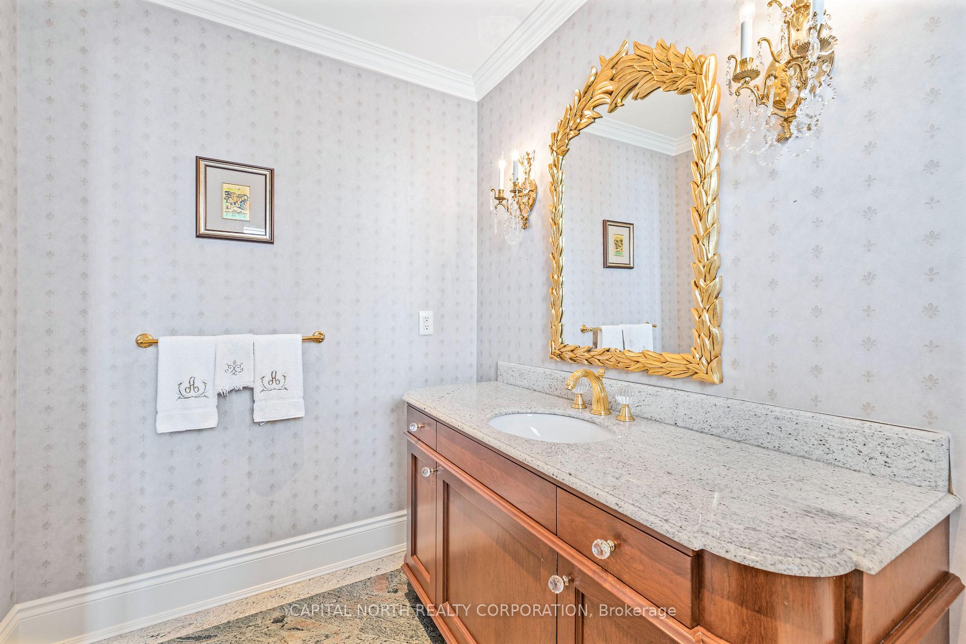 Photo 14 of 38 Queen Post Drive, Vaughan, East Woodbridge — HOMEH