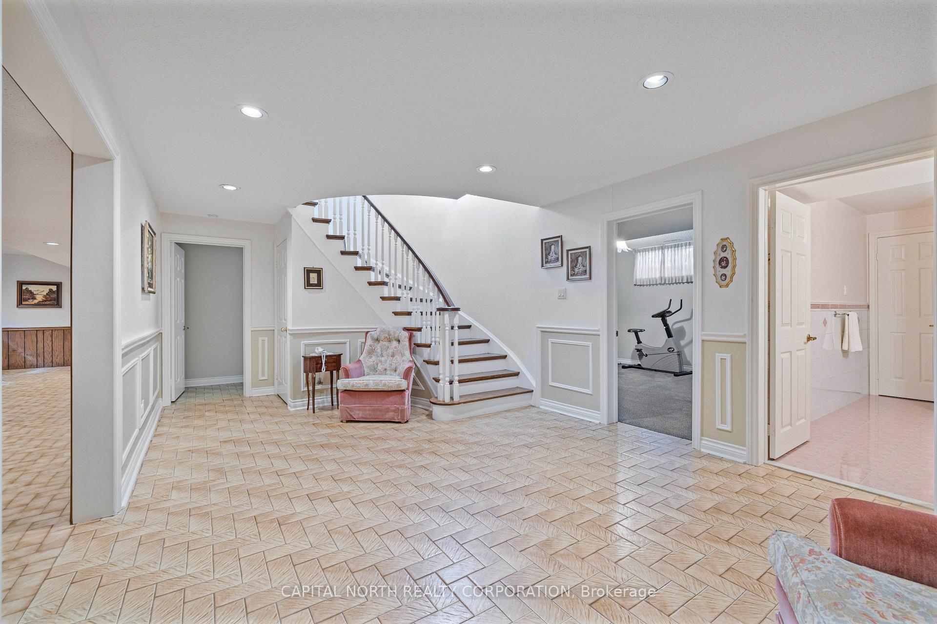 Photo 28 of 38 Queen Post Drive, Vaughan, East Woodbridge — HOMEH