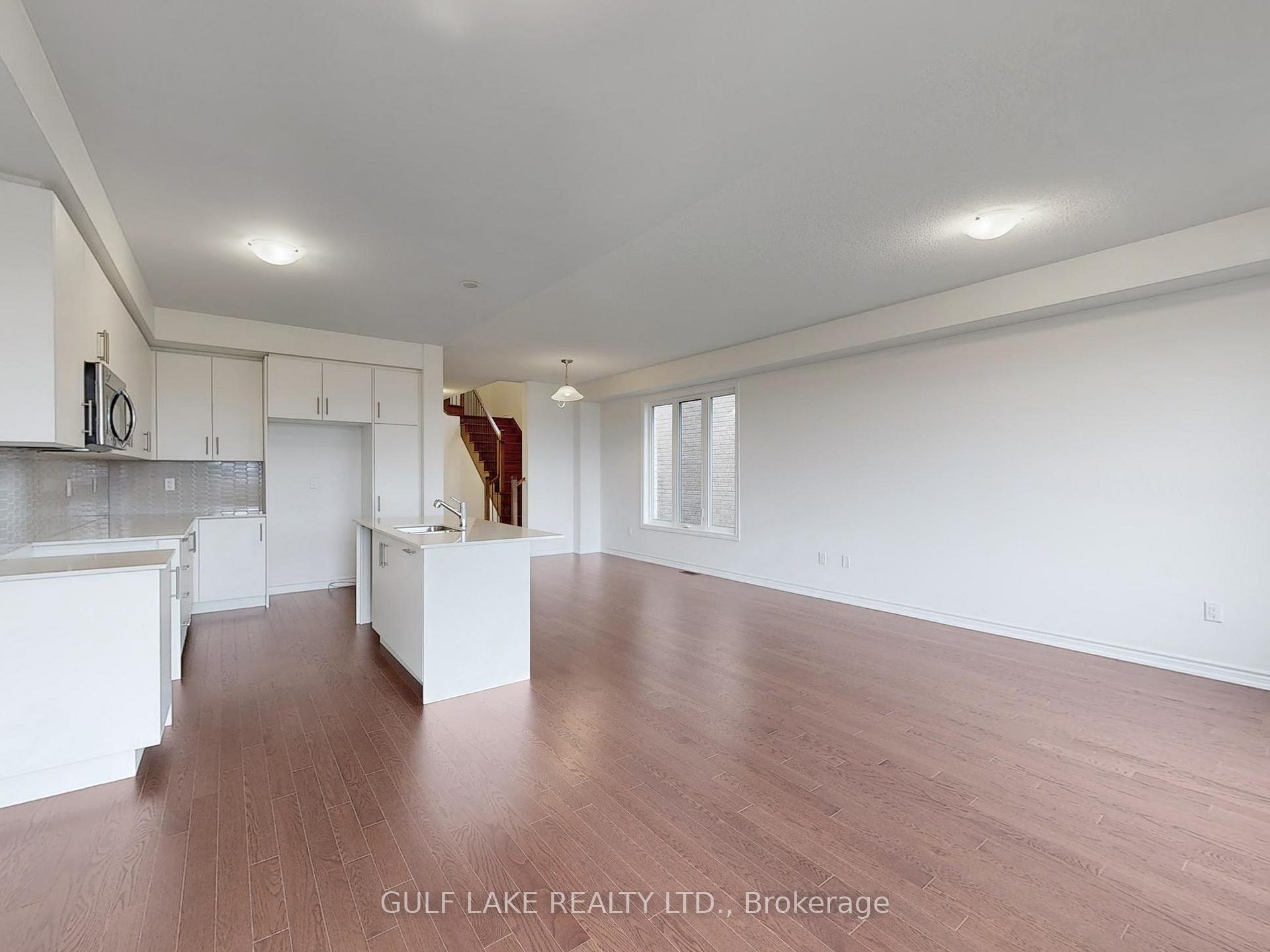 Photo 5 of 54 Phoenix Boulevard, Barrie, Rural Barrie Southeast — HOMEH