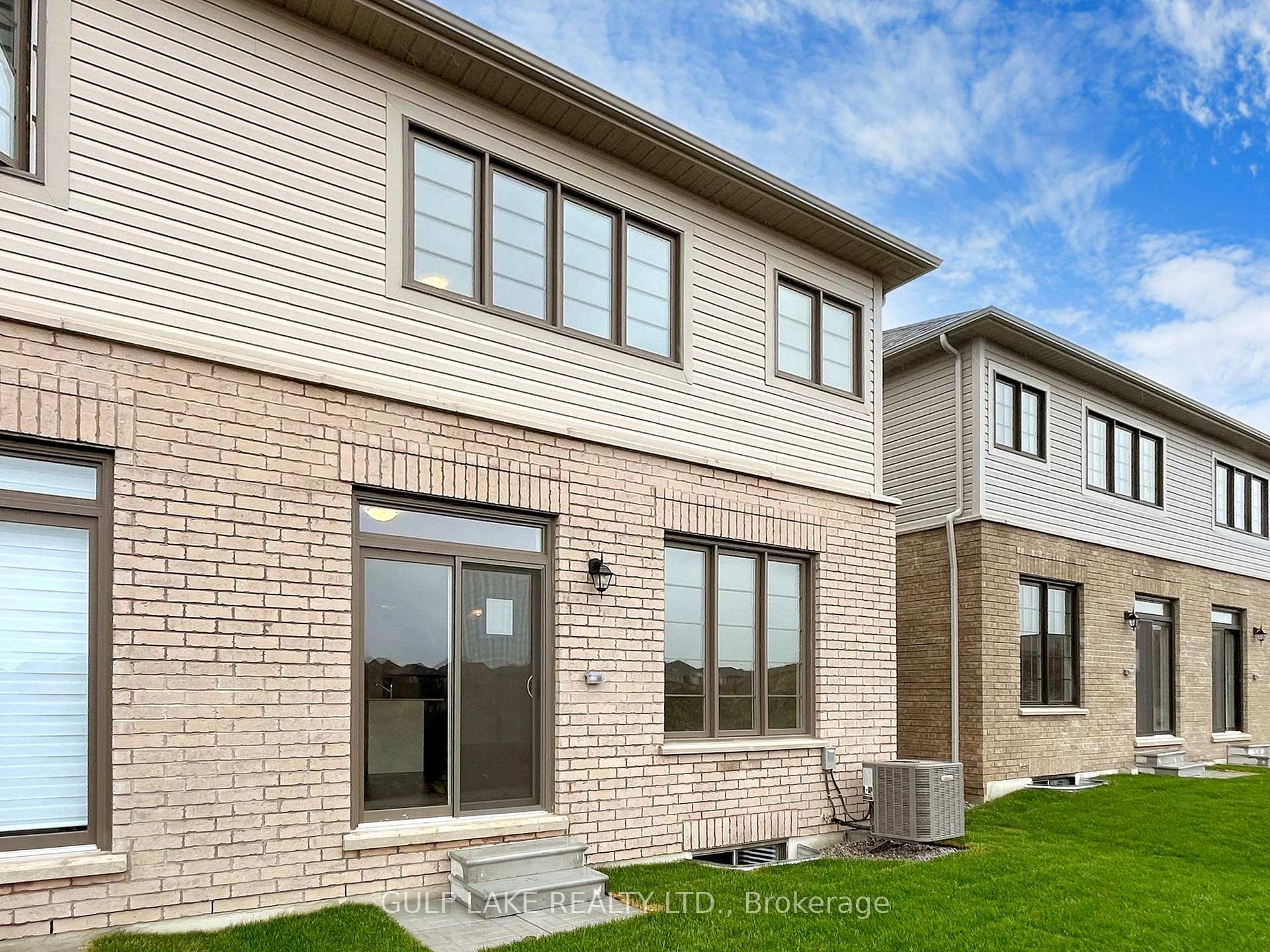 Photo 28 of 54 Phoenix Boulevard, Barrie, Rural Barrie Southeast — HOMEH