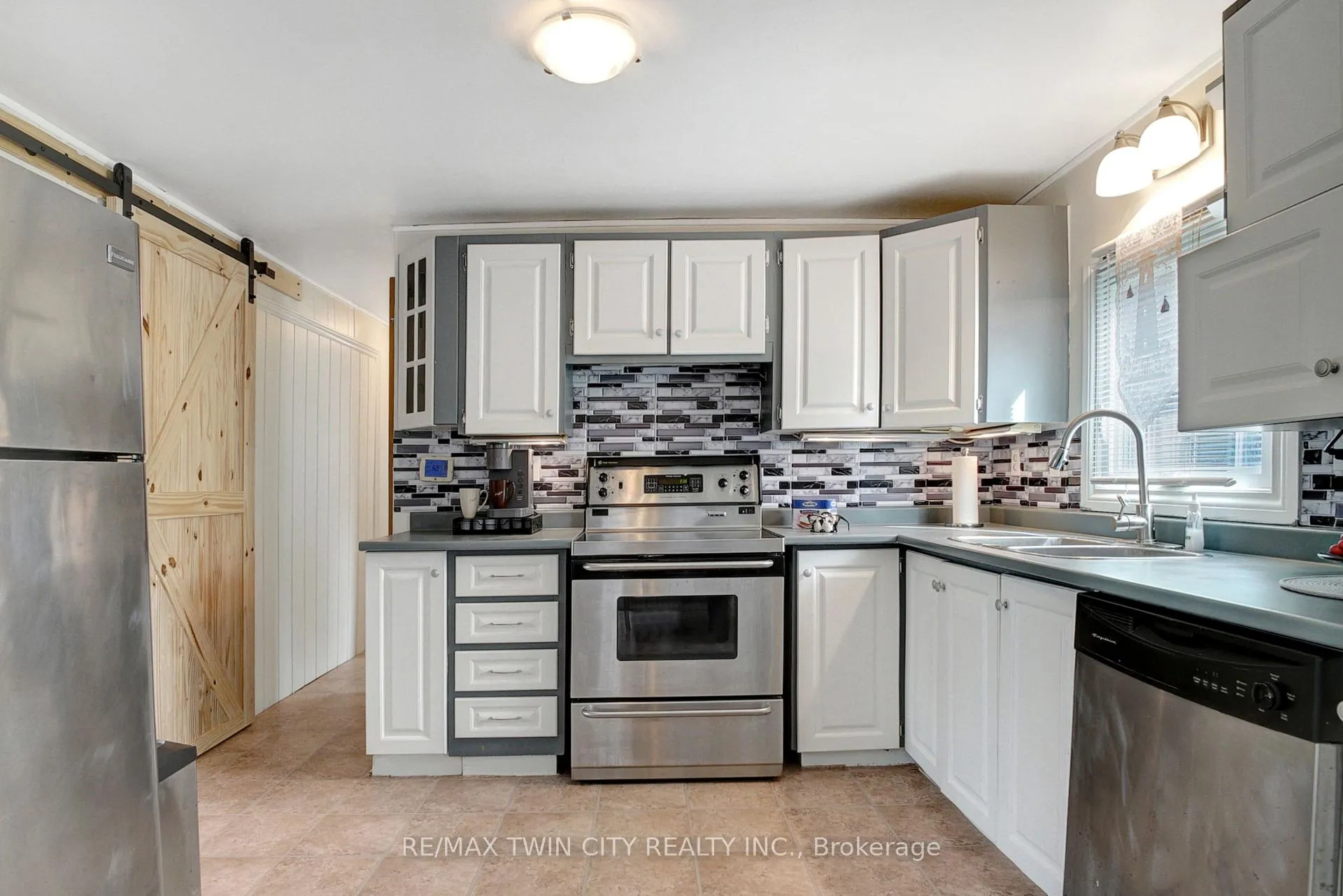 Photo 4 of Unit 81, 1294 8th Concession Road W, Hamilton, Rural Flamborough — HOMEH
