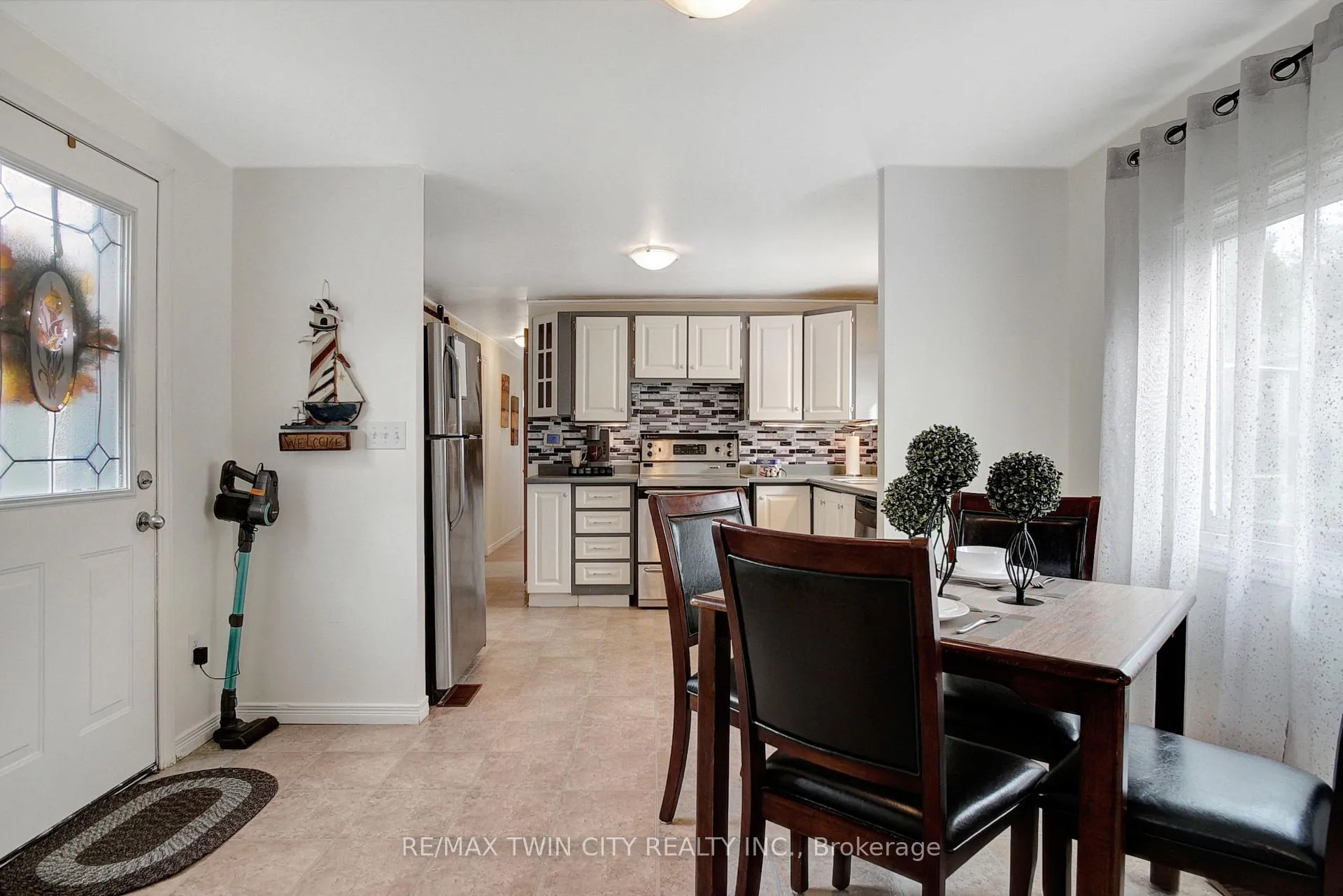 Photo 8 of Unit 81, 1294 8th Concession Road W, Hamilton, Rural Flamborough — HOMEH