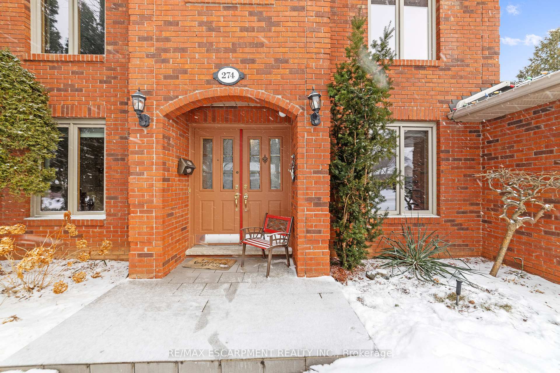 Photo 2 of 274 Lloyminn Avenue, Hamilton, Ancaster — HOMEH