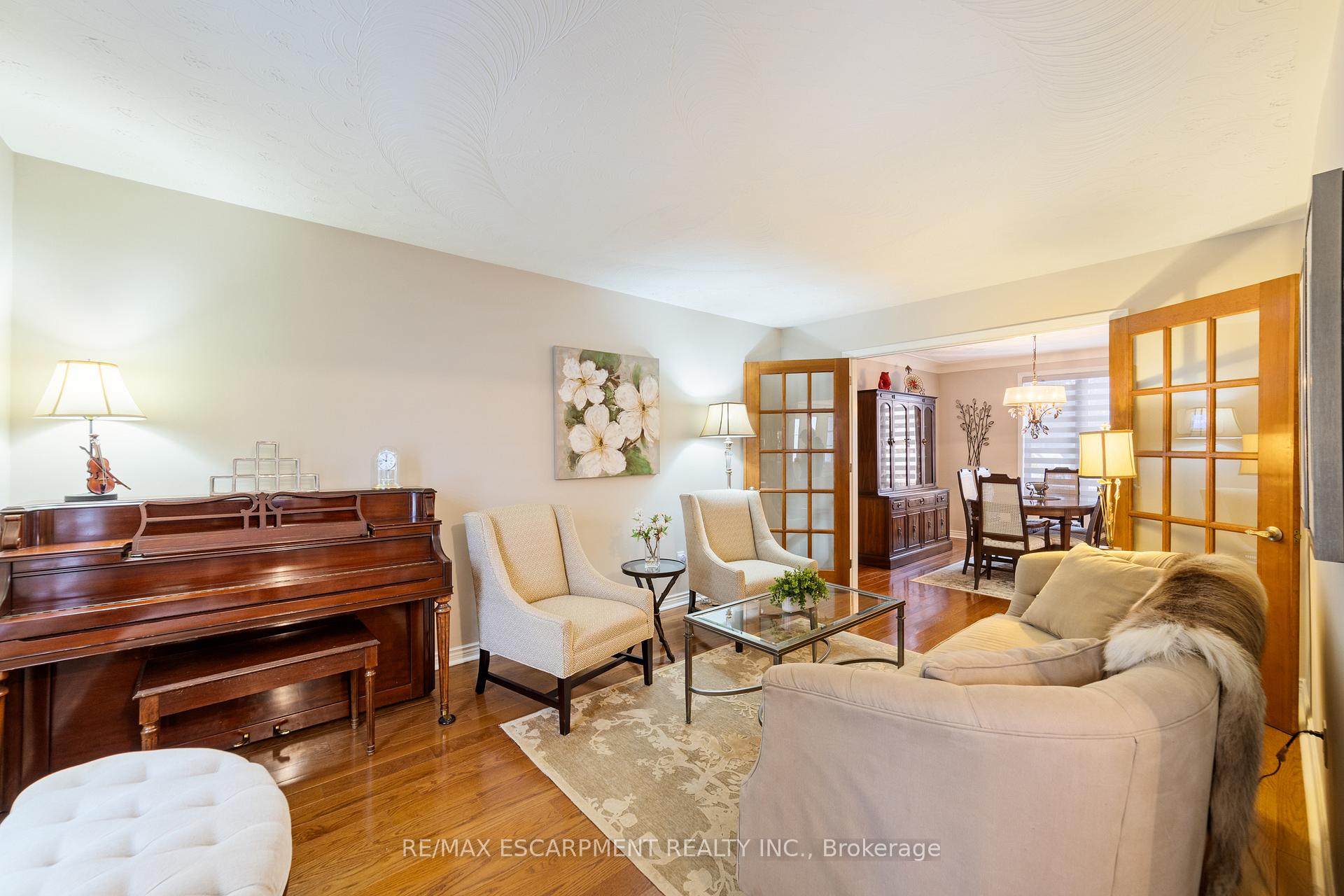 Photo 5 of 274 Lloyminn Avenue, Hamilton, Ancaster — HOMEH