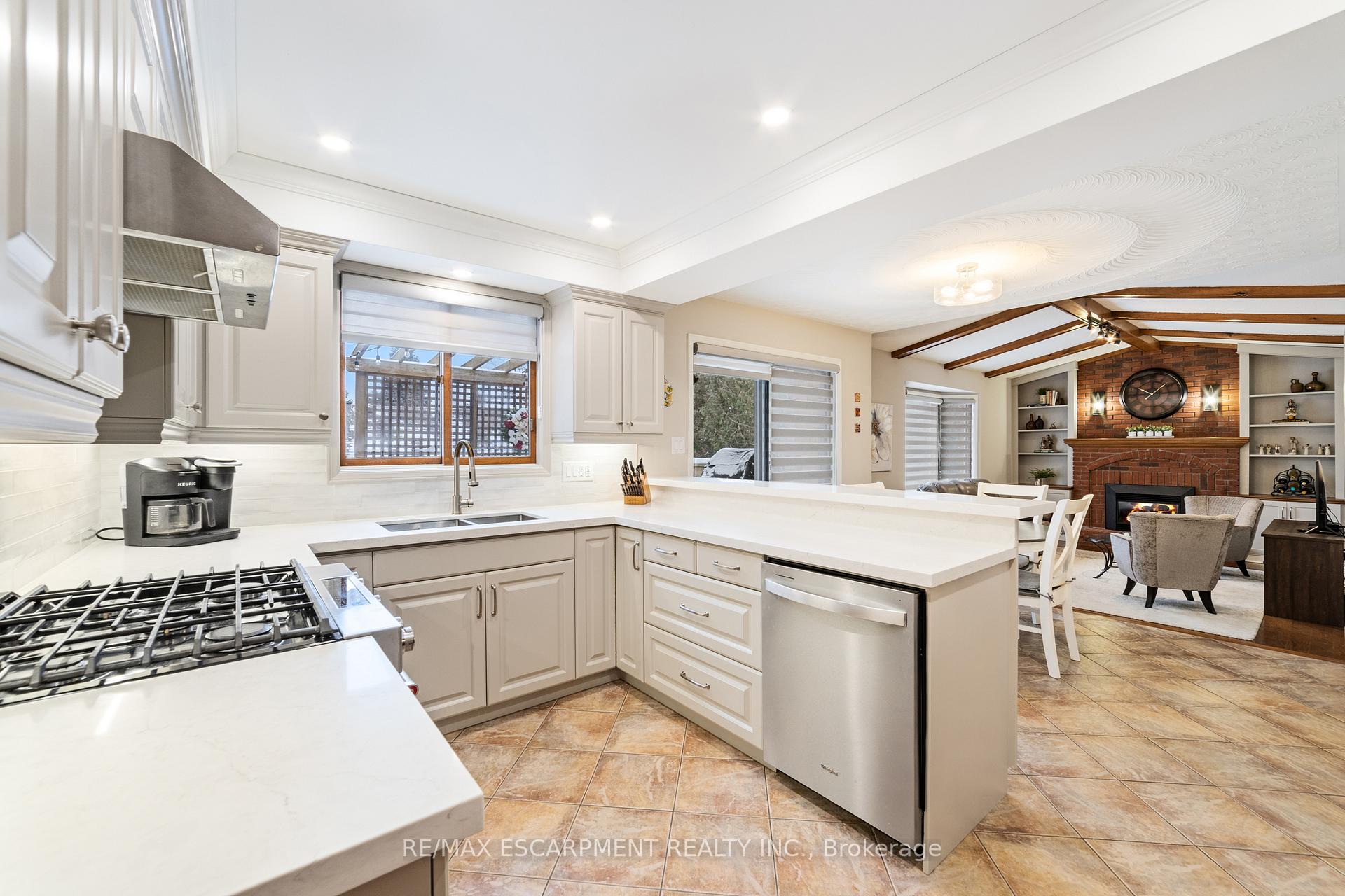 Photo 8 of 274 Lloyminn Avenue, Hamilton, Ancaster — HOMEH