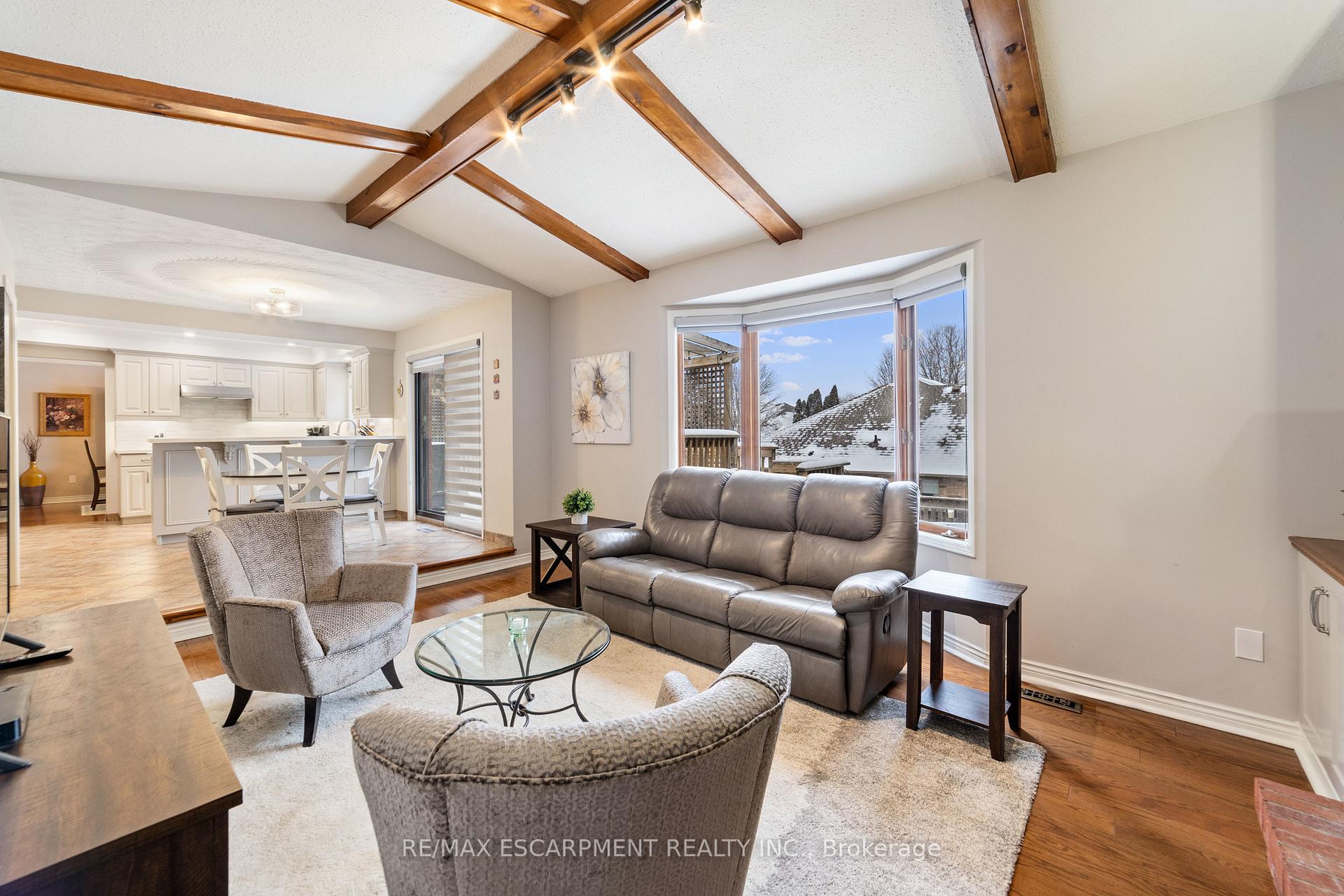 Photo 13 of 274 Lloyminn Avenue, Hamilton, Ancaster — HOMEH