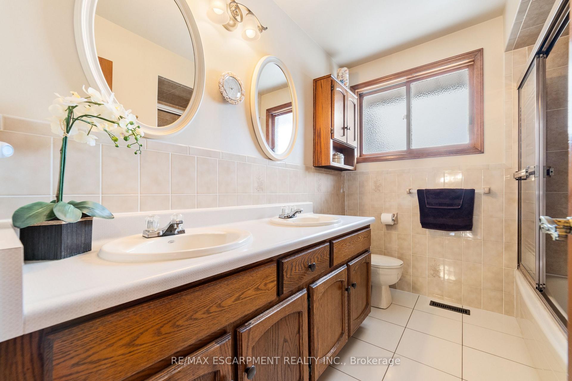 Photo 20 of 274 Lloyminn Avenue, Hamilton, Ancaster — HOMEH