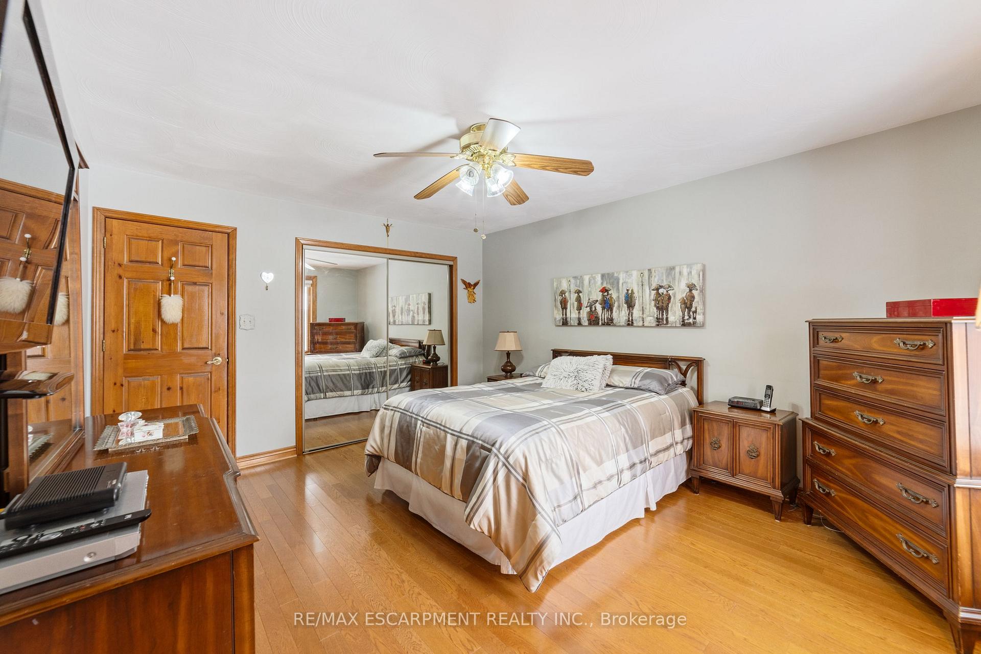 Photo 33 of 274 Lloyminn Avenue, Hamilton, Ancaster — HOMEH