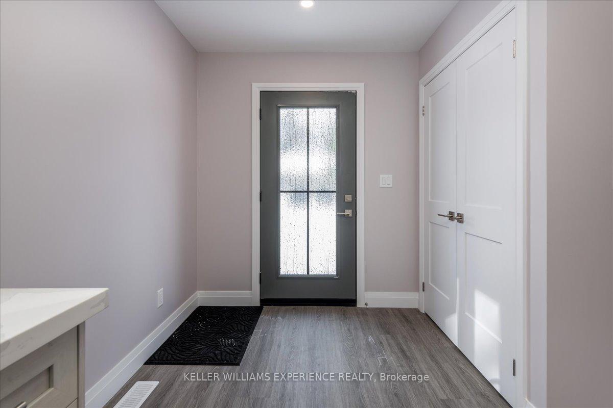 Photo 3 of 141 Pine Street W, Gravenhurst, Muskoka (S) — HOMEH