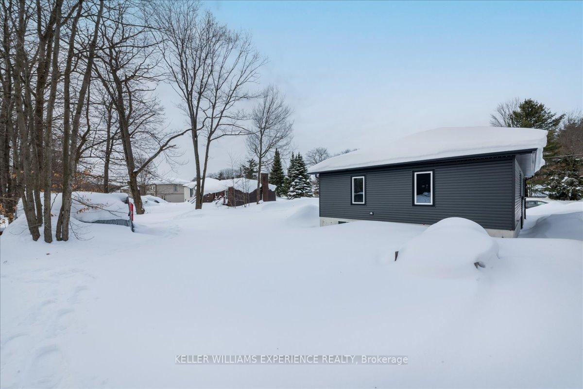 Photo 26 of 141 Pine Street W, Gravenhurst, Muskoka (S) — HOMEH