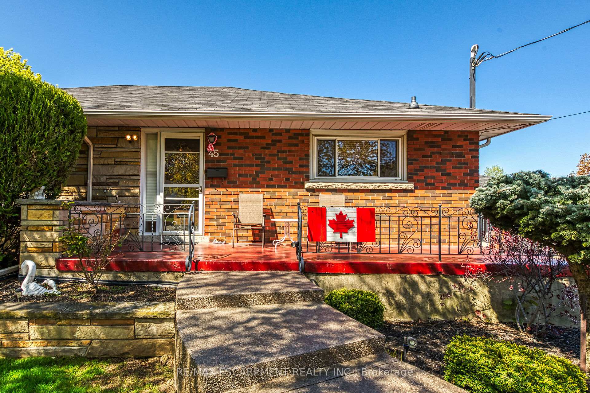 Photo 6 of 45 James Avenue, Hamilton, Stoney Creek — HOMEH