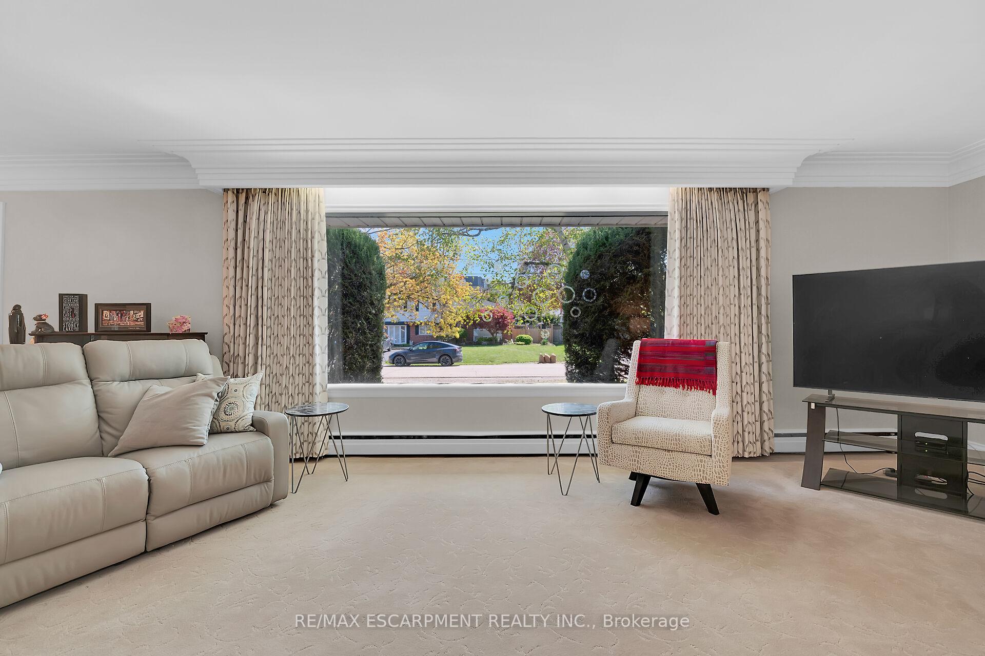 Photo 28 of 45 James Avenue, Hamilton, Stoney Creek — HOMEH