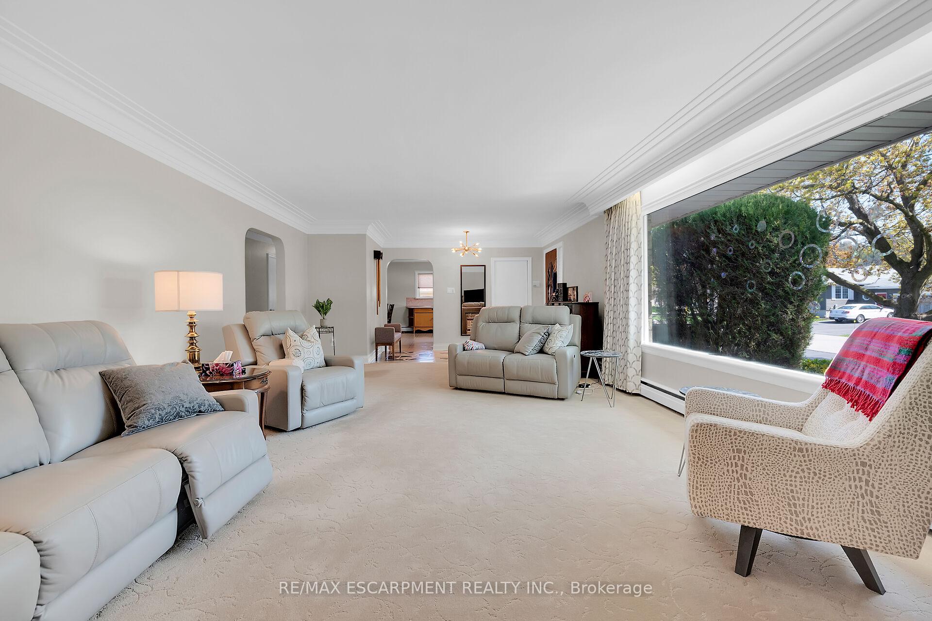 Photo 16 of 45 James Avenue, Hamilton, Stoney Creek — HOMEH