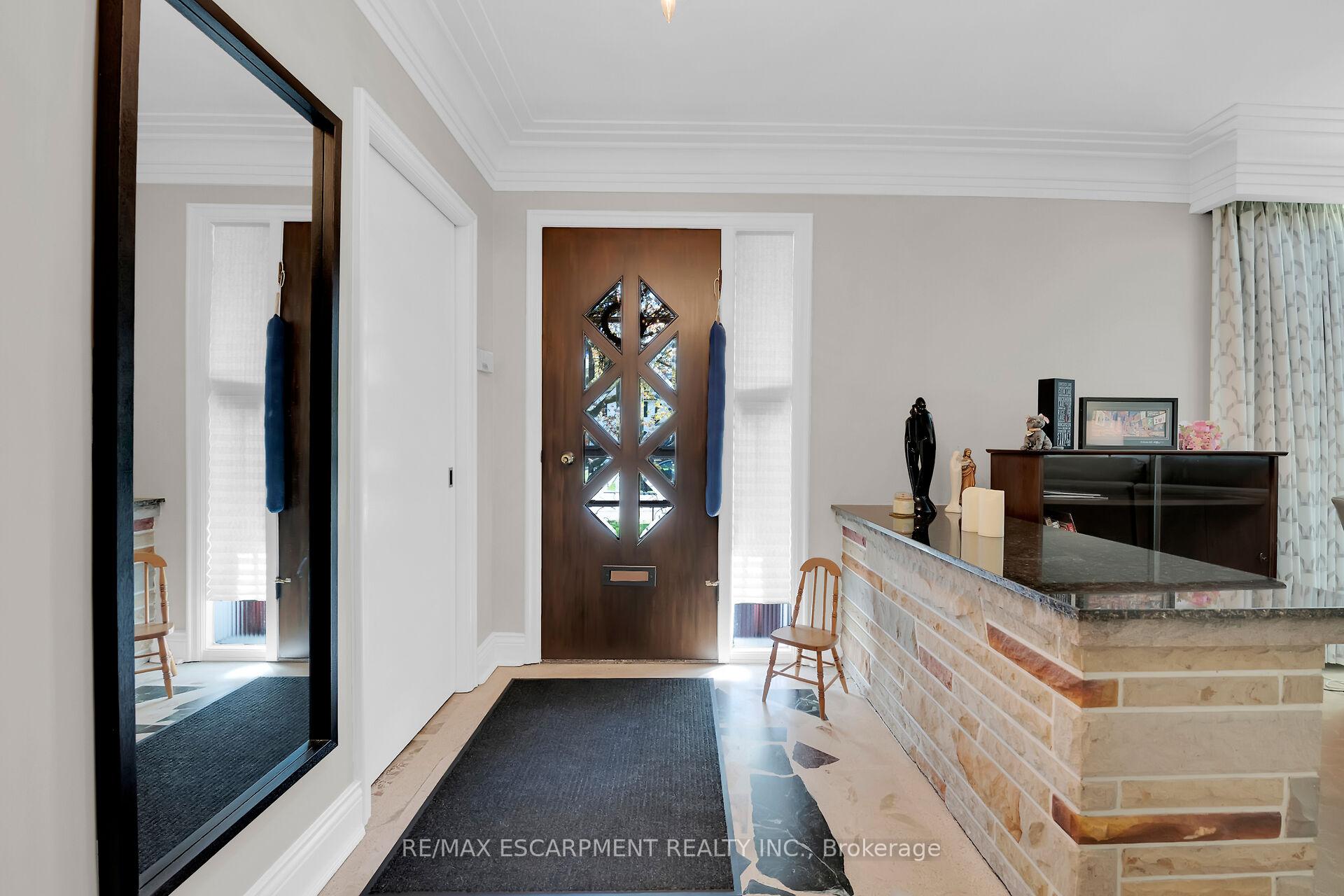 Photo 20 of 45 James Avenue, Hamilton, Stoney Creek — HOMEH