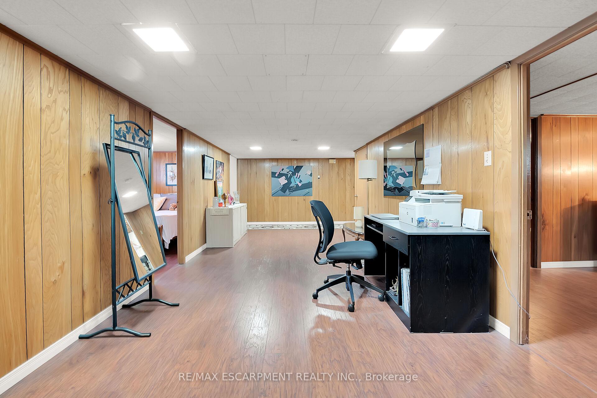 Photo 33 of 45 James Avenue, Hamilton, Stoney Creek — HOMEH
