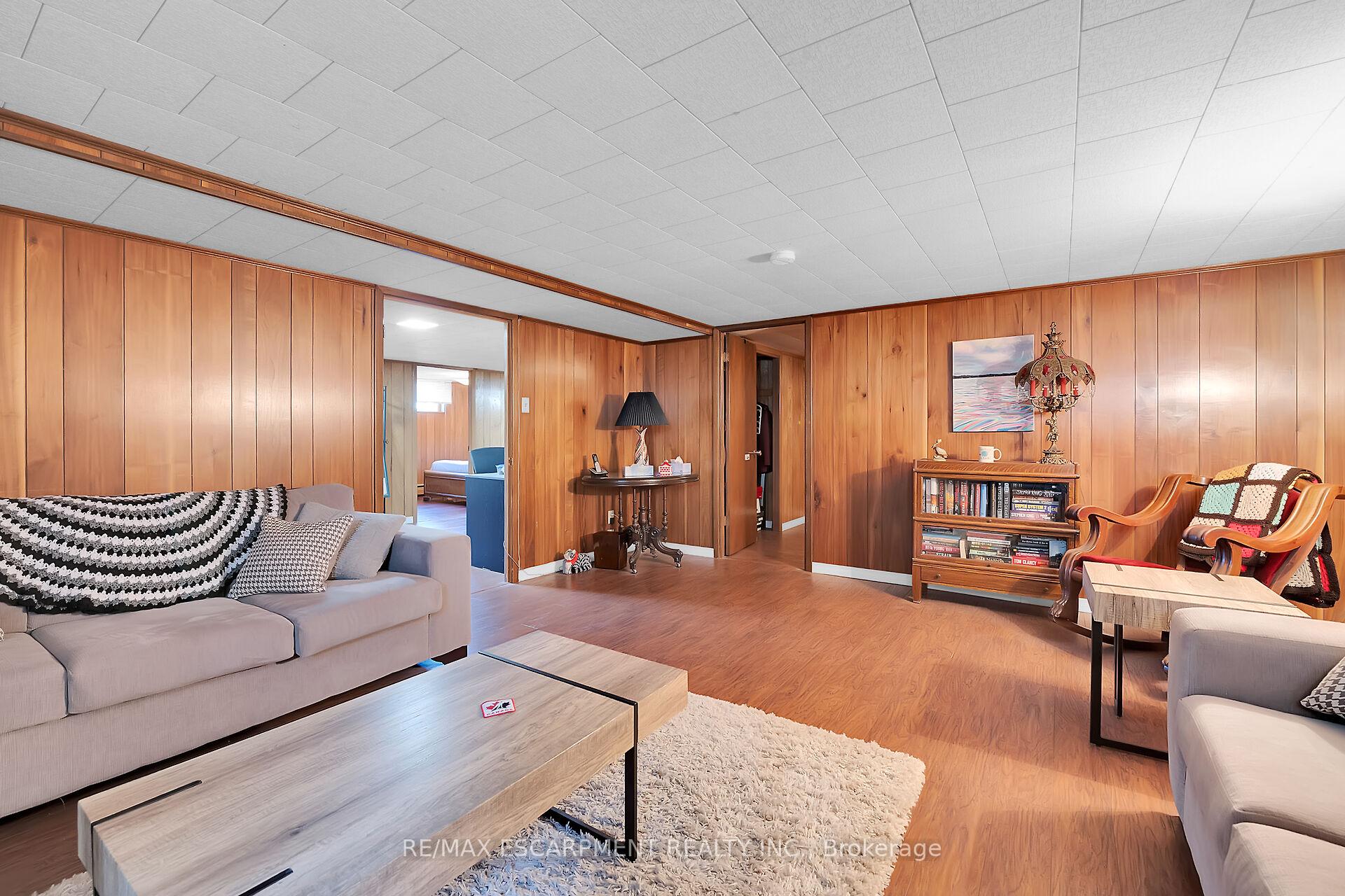 Photo 40 of 45 James Avenue, Hamilton, Stoney Creek — HOMEH