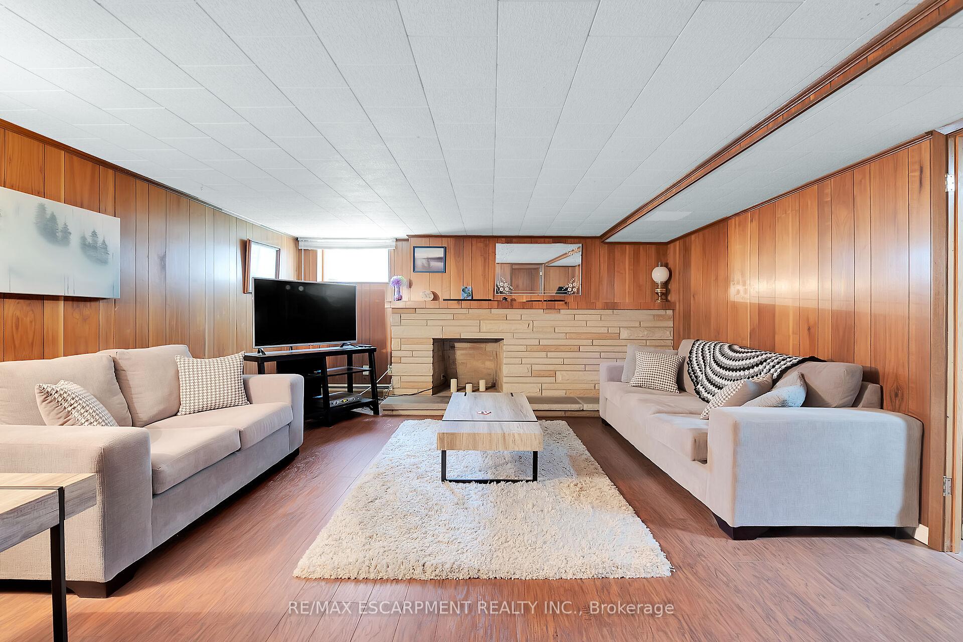 Photo 38 of 45 James Avenue, Hamilton, Stoney Creek — HOMEH